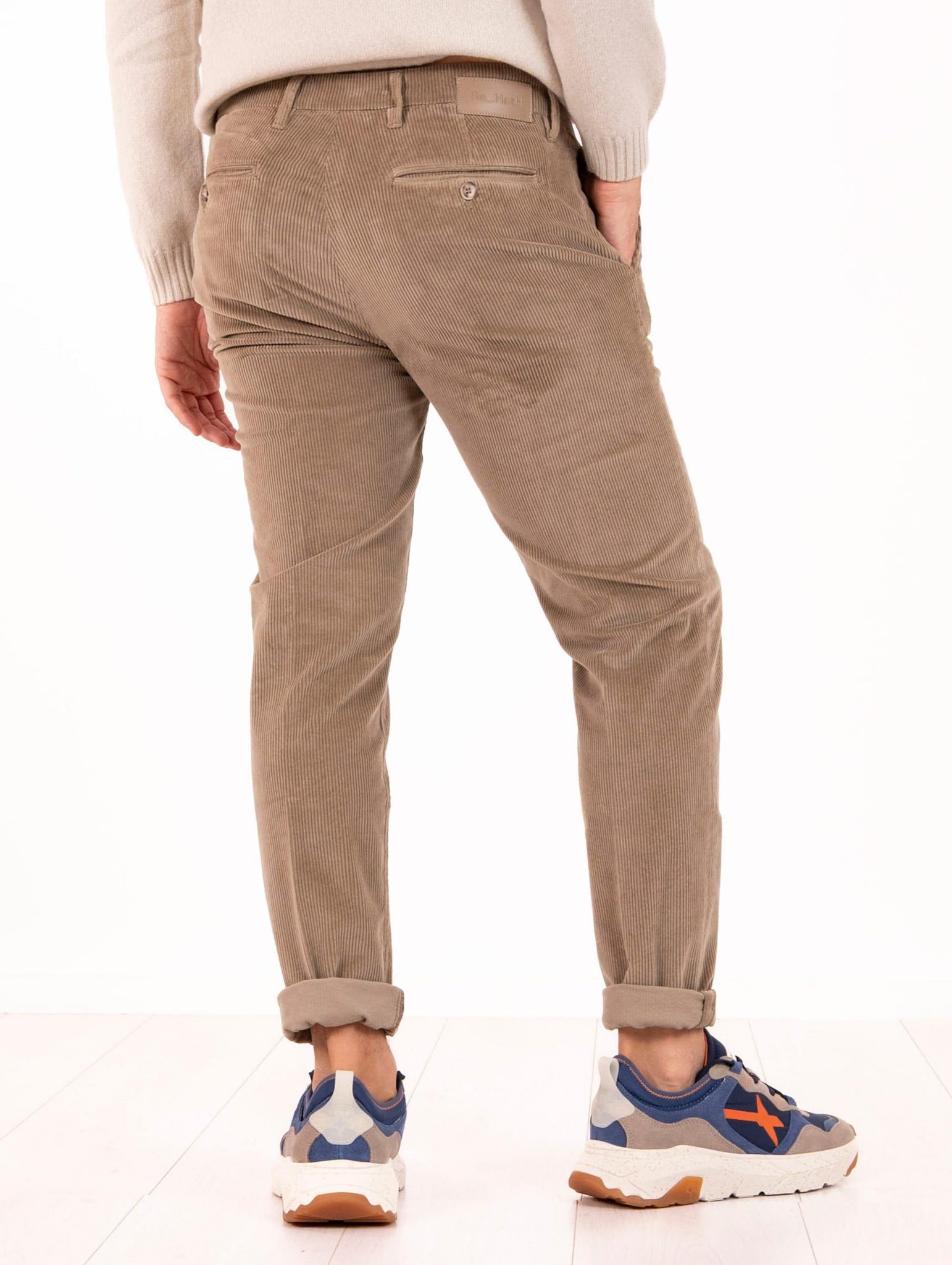 Pantalone Re-Hash in Cotone e Lyocell a Costine Taupe P2494V041LS7014 Re-Hash