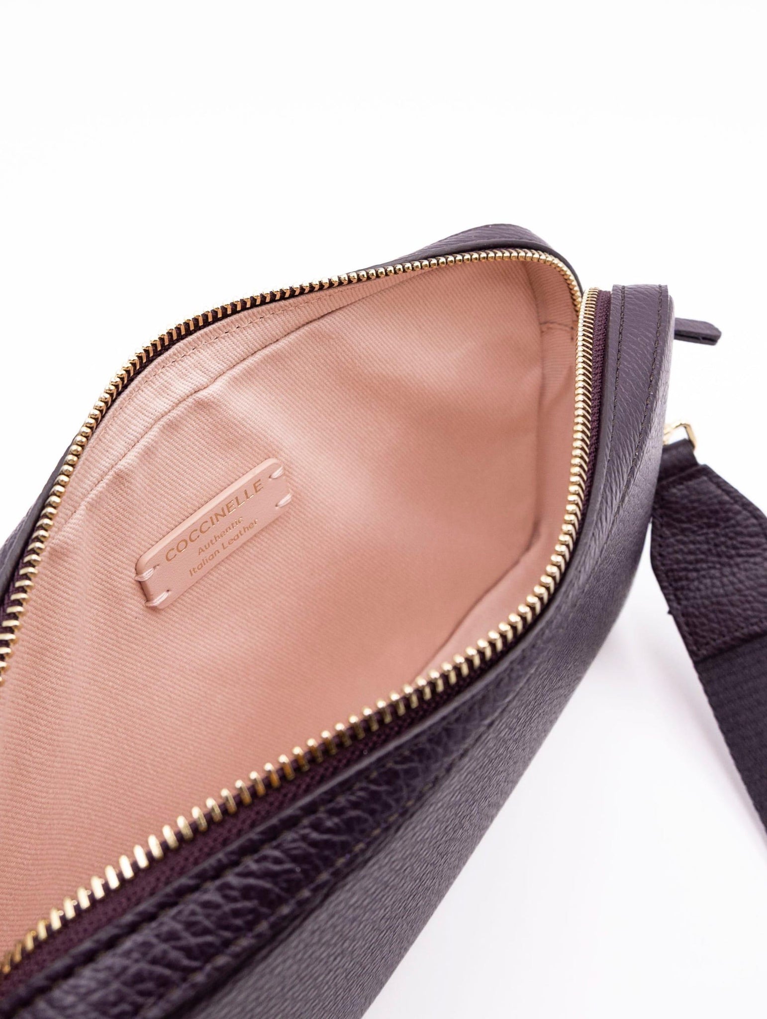 Minibag Tebe Small Coccinelle in Pelle Martellata Prugna E5MN5520101V87 Coccinelle