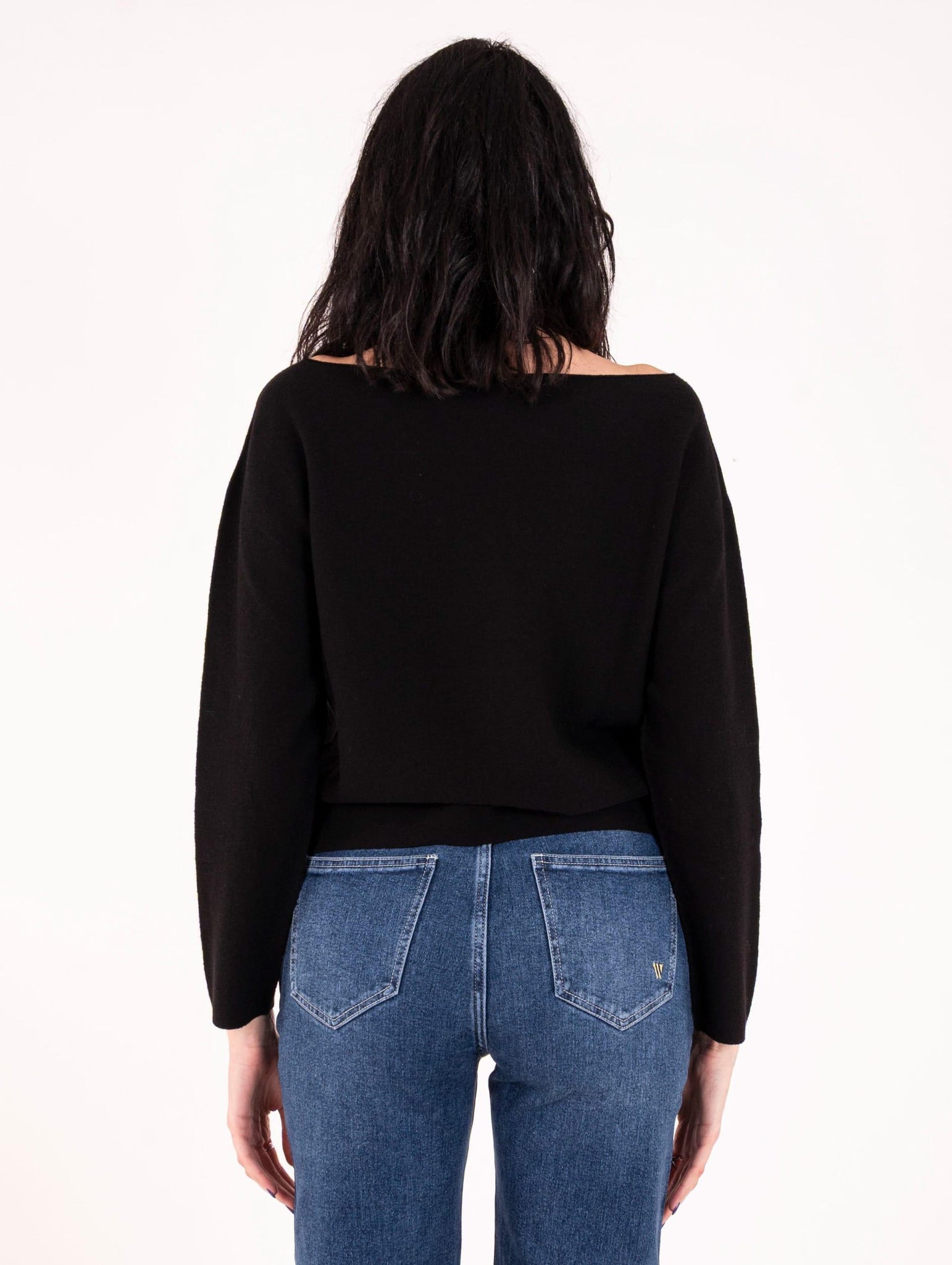 Maglia Boxy Alpha Studio in Lana Extrafine Nero AD-4502C9000 Alpha Studio