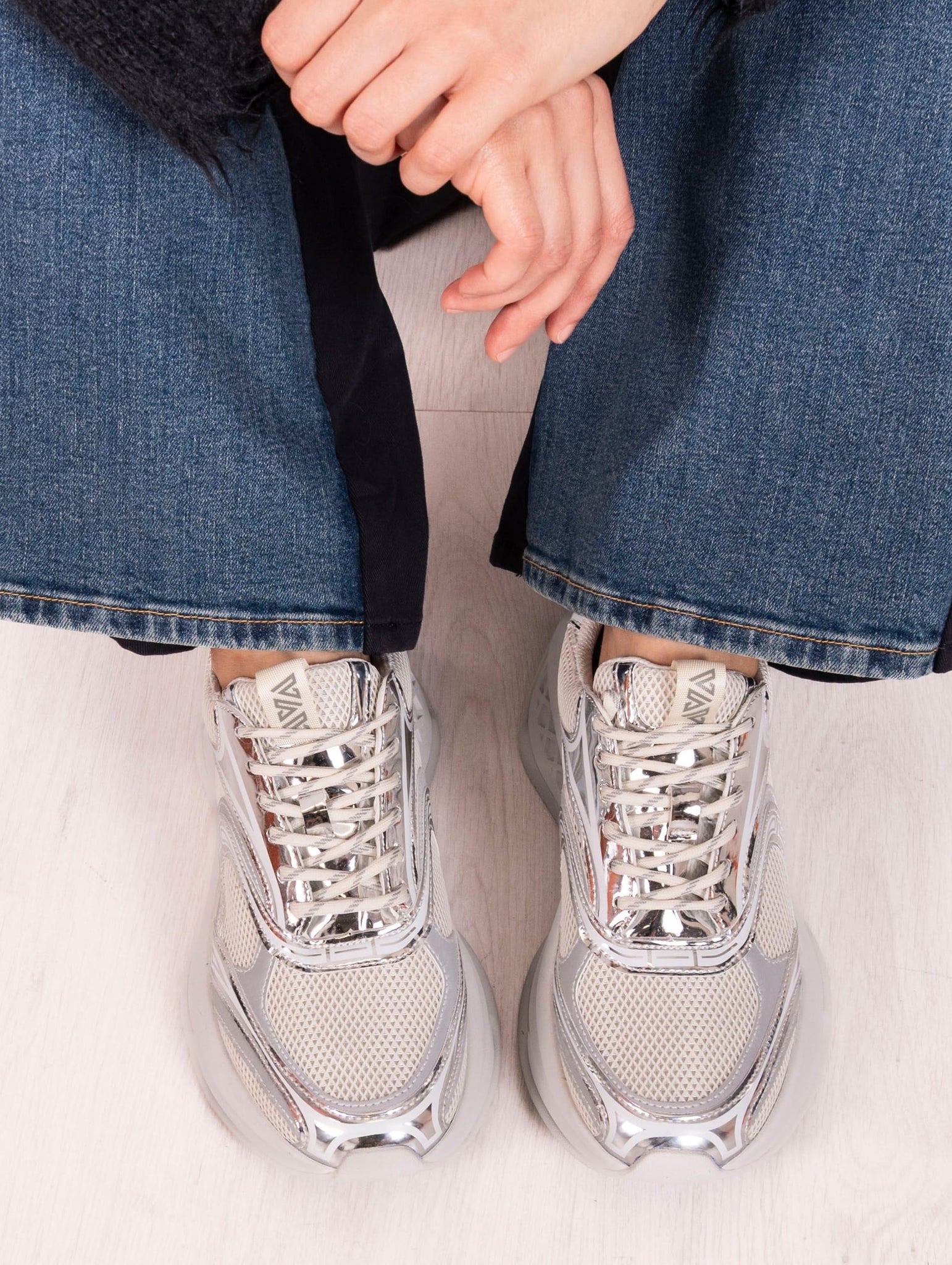 Sneakers Emanuelle Vee Argento e Avorio 452P-504-10-T16SILVERIVORY Emanuelle Vee