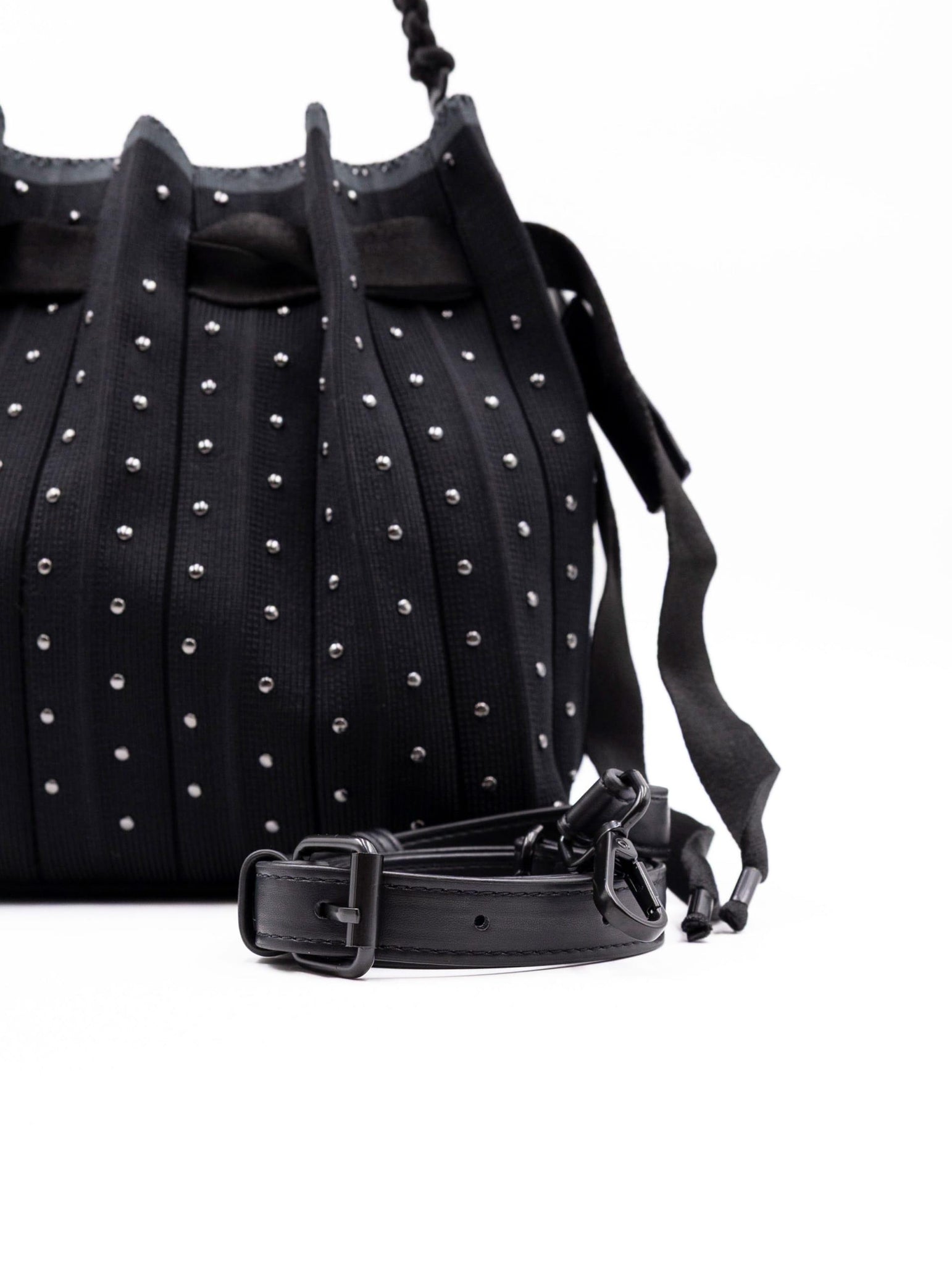 Secchiello Borchie Fri-yay in Maglia Nero SB_1227STUDS Fri-Yay