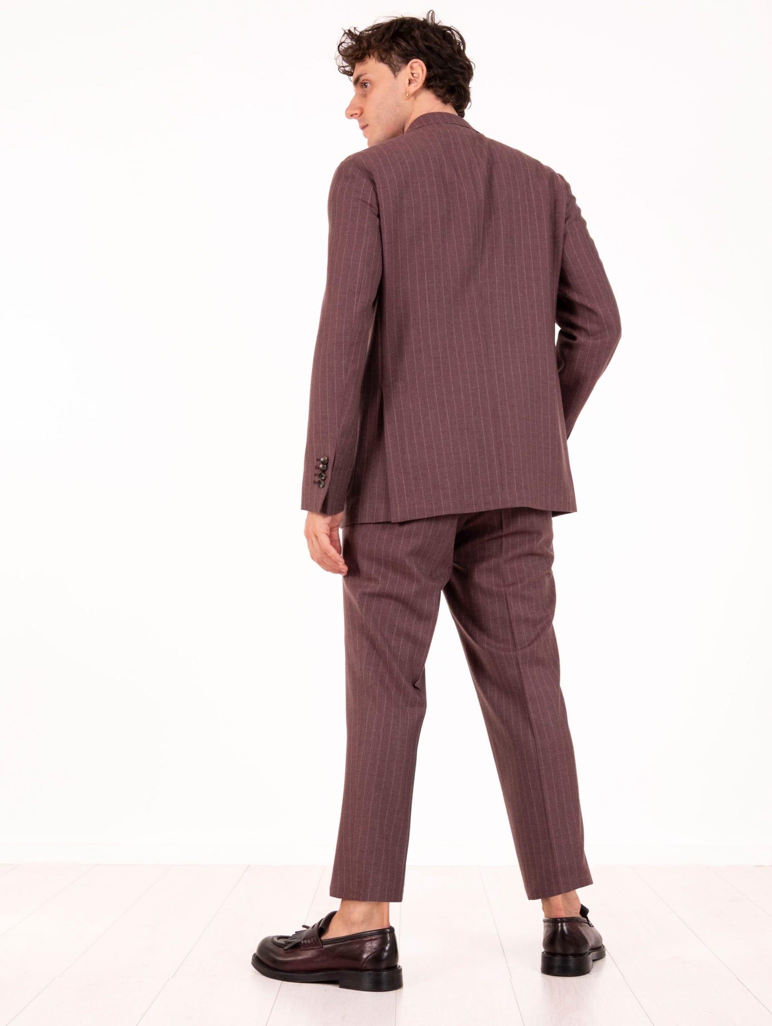 Abito Sartoriale Four Stroke in Lana Vergine e Cashmere Gessato Prugna AMADRID2/13102462 Four Stroke