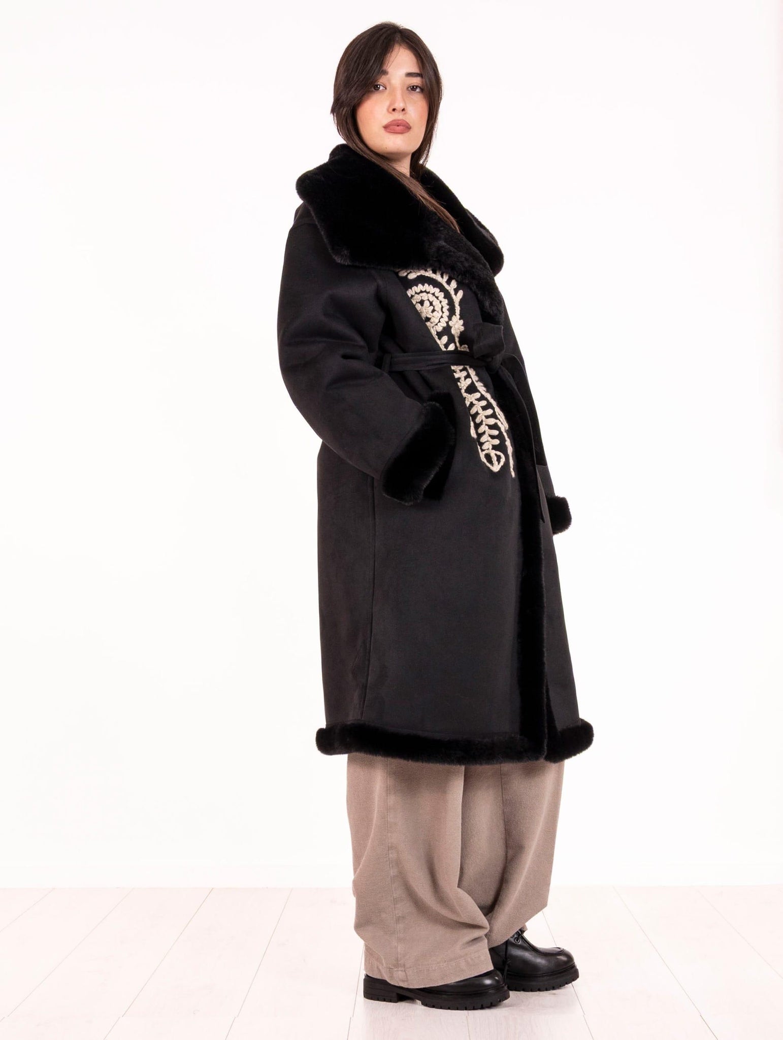 Cappotto Violanti con Ricamo Ecomontone Nero VS4475100512 Violanti