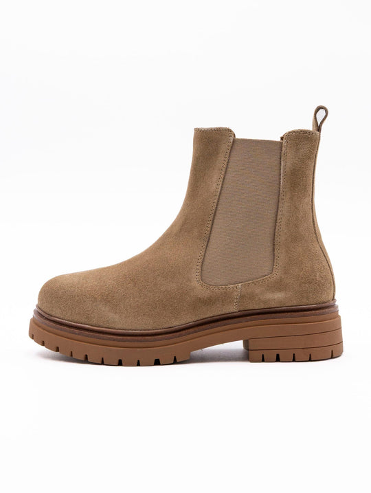 Beatles Indira Emanuelle Vee in Suede Beige