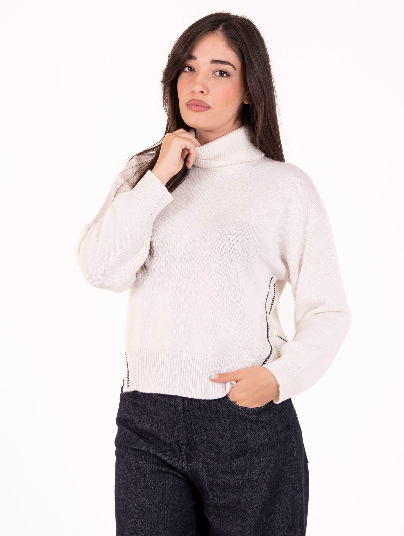 Dolcevita Alpha Studio in Pura Lana Merinos Panna e Nero AD-4092G2003 Alpha Studio