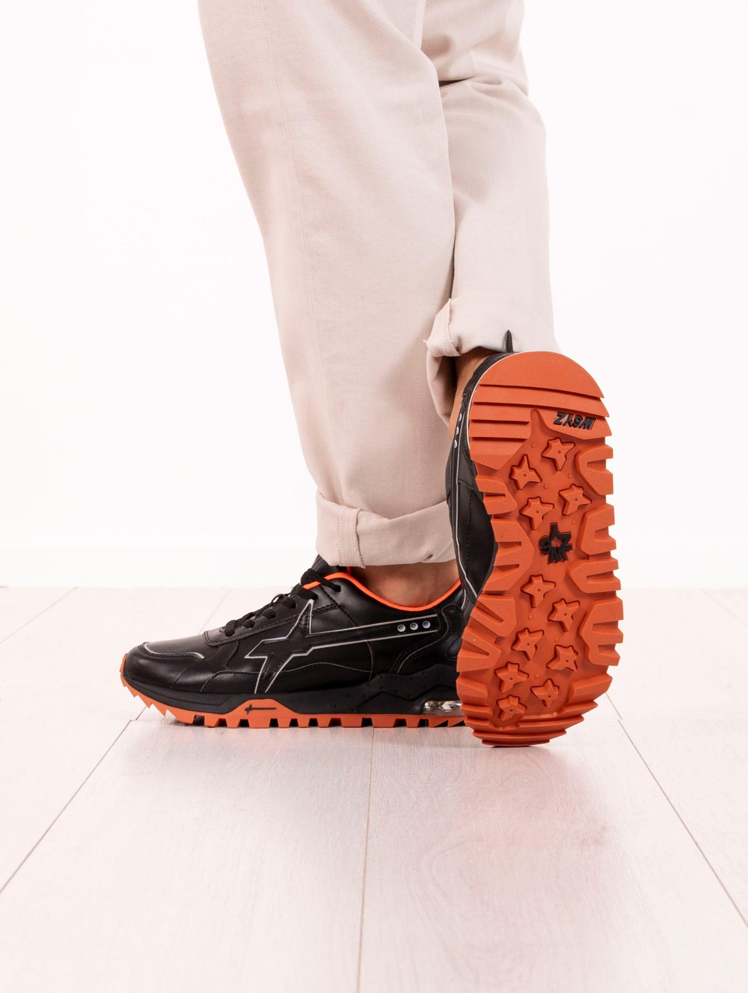 Sneakers Breeze3-M W6YZ Nera e Arancio BREEZE3GOLFLINEBLACK-ORANGE W6YZ