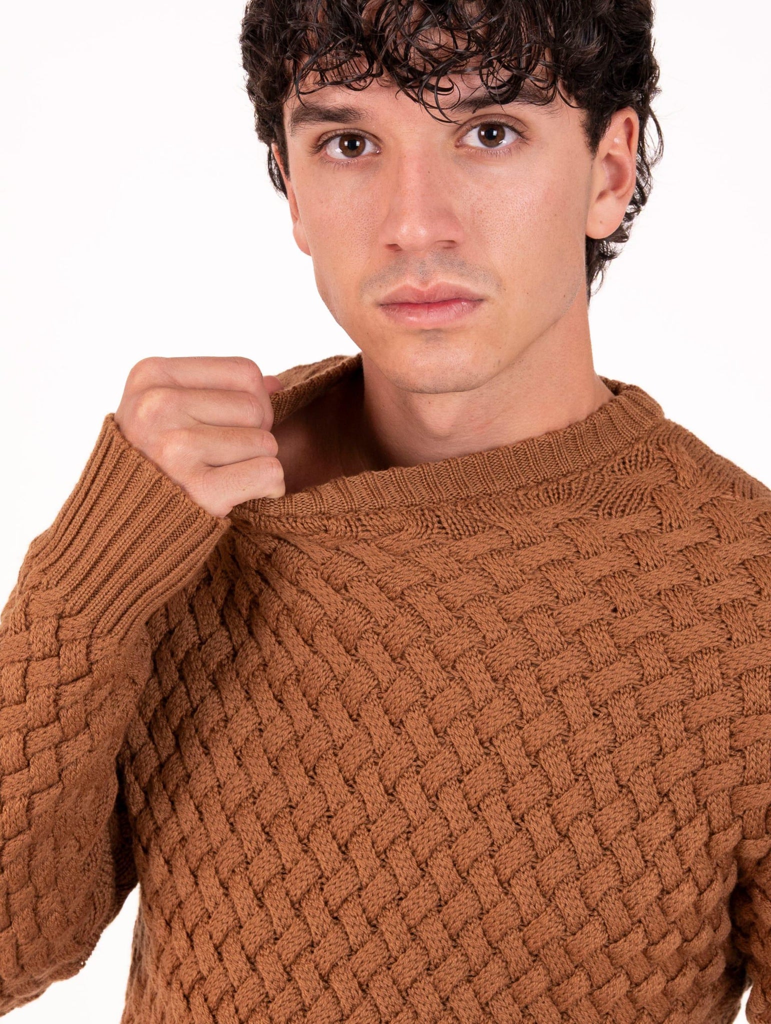 Maglia Alpha Studio in Lana Merinos Extrafine Nocciola AU-3081C1018 Alpha Studio