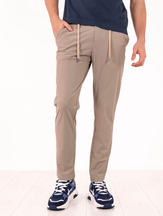 Pantaloni York Distretto 12 in Tessuto Tecnico Active Sandalo