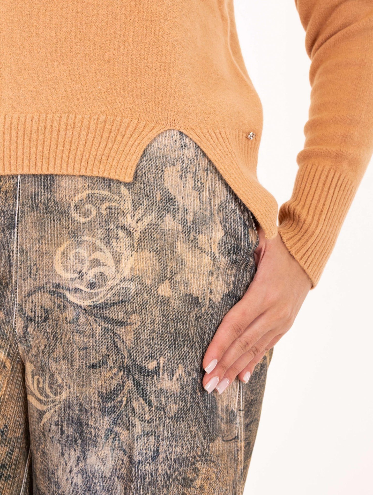 Maglia Girocollo White Wise con Spacchetto in Lana e Viscosa Cammello WW200137 White Wise