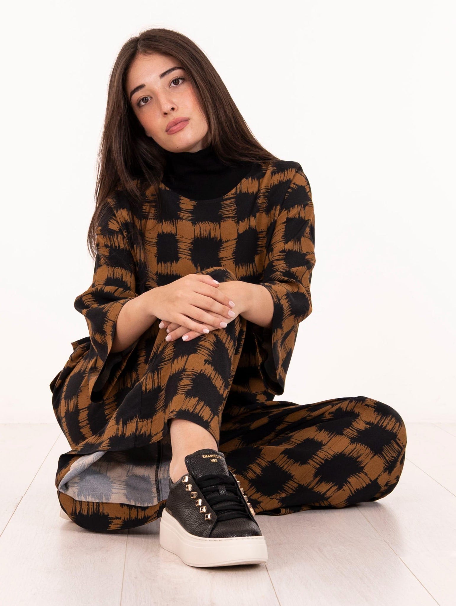 Blusa Meimeij in Viscosa Nera e Sigaro M5FT01S1008 Meimeij