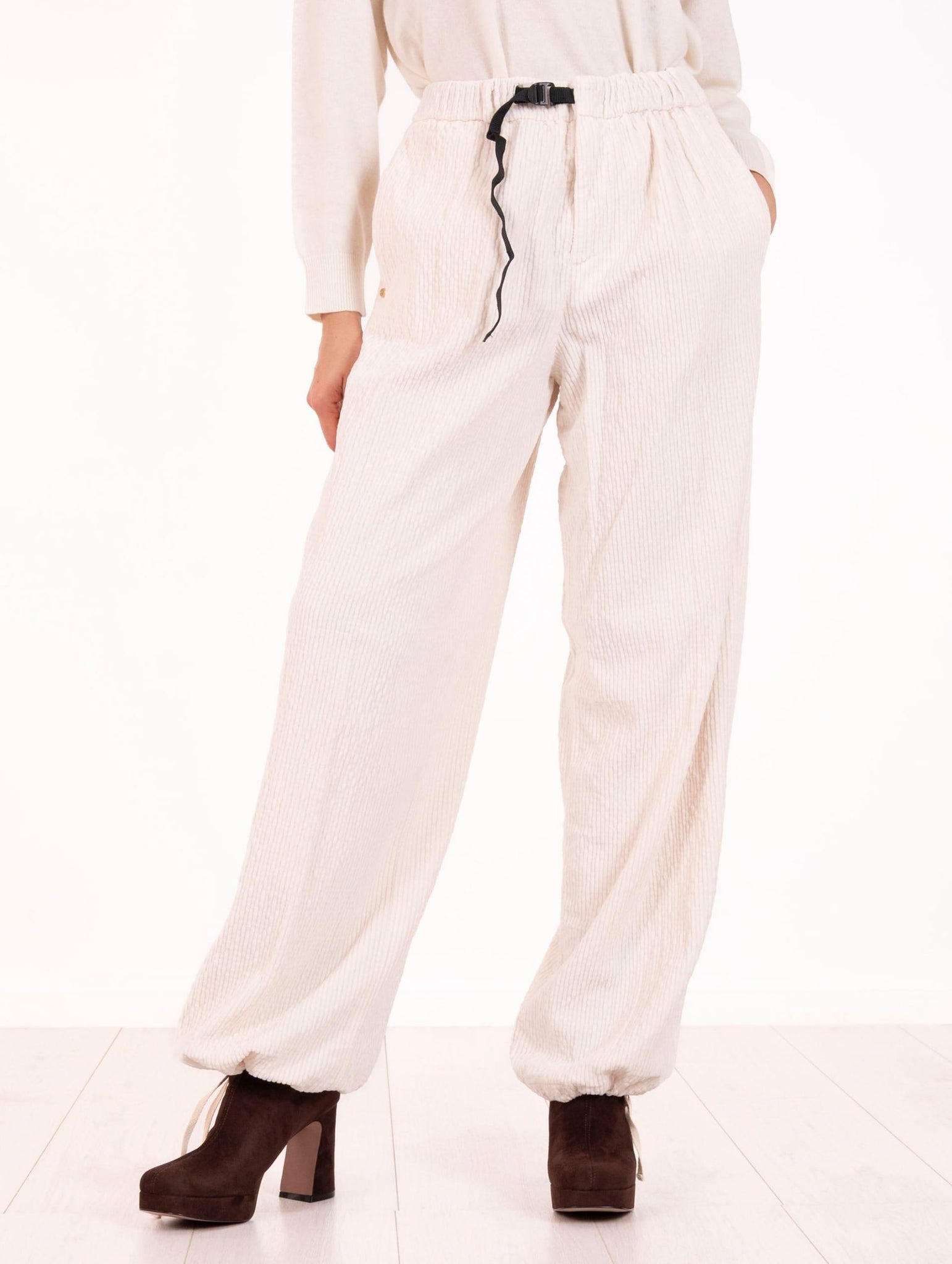Pantalone White Sand in Velluto a Coste Bianco 25WSD1531704 White Sand