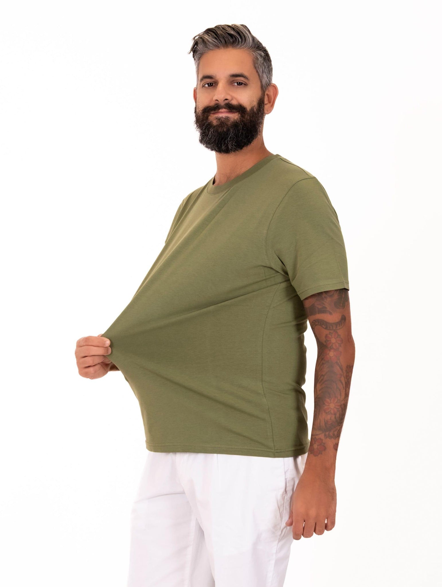 T-Shirt Alpha Studio in Cotone Stretch Militare AU-1300C1005 Alpha Studio