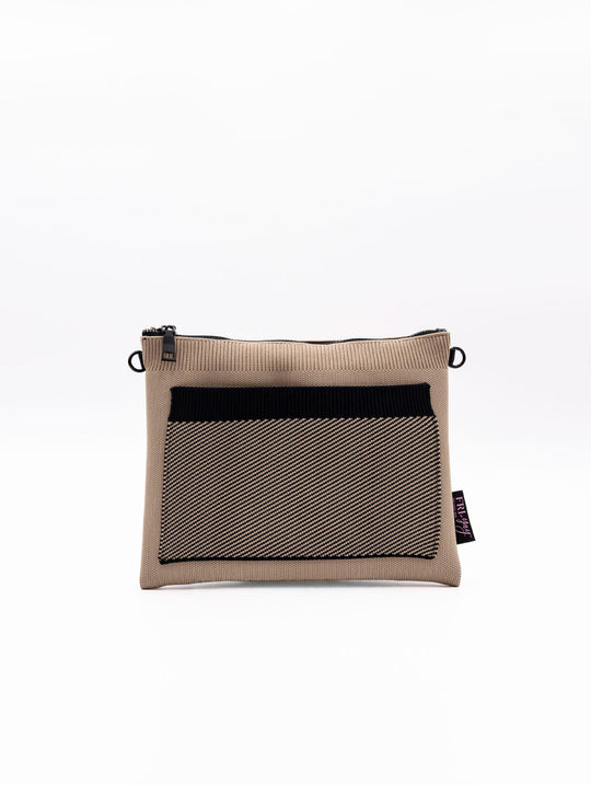 Clutch Fri-yay in Beige und Schwarz gestrickt