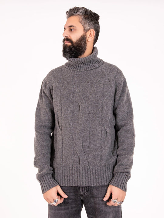 Alpha Studio Grey Cashmere Turtleneck Sweater