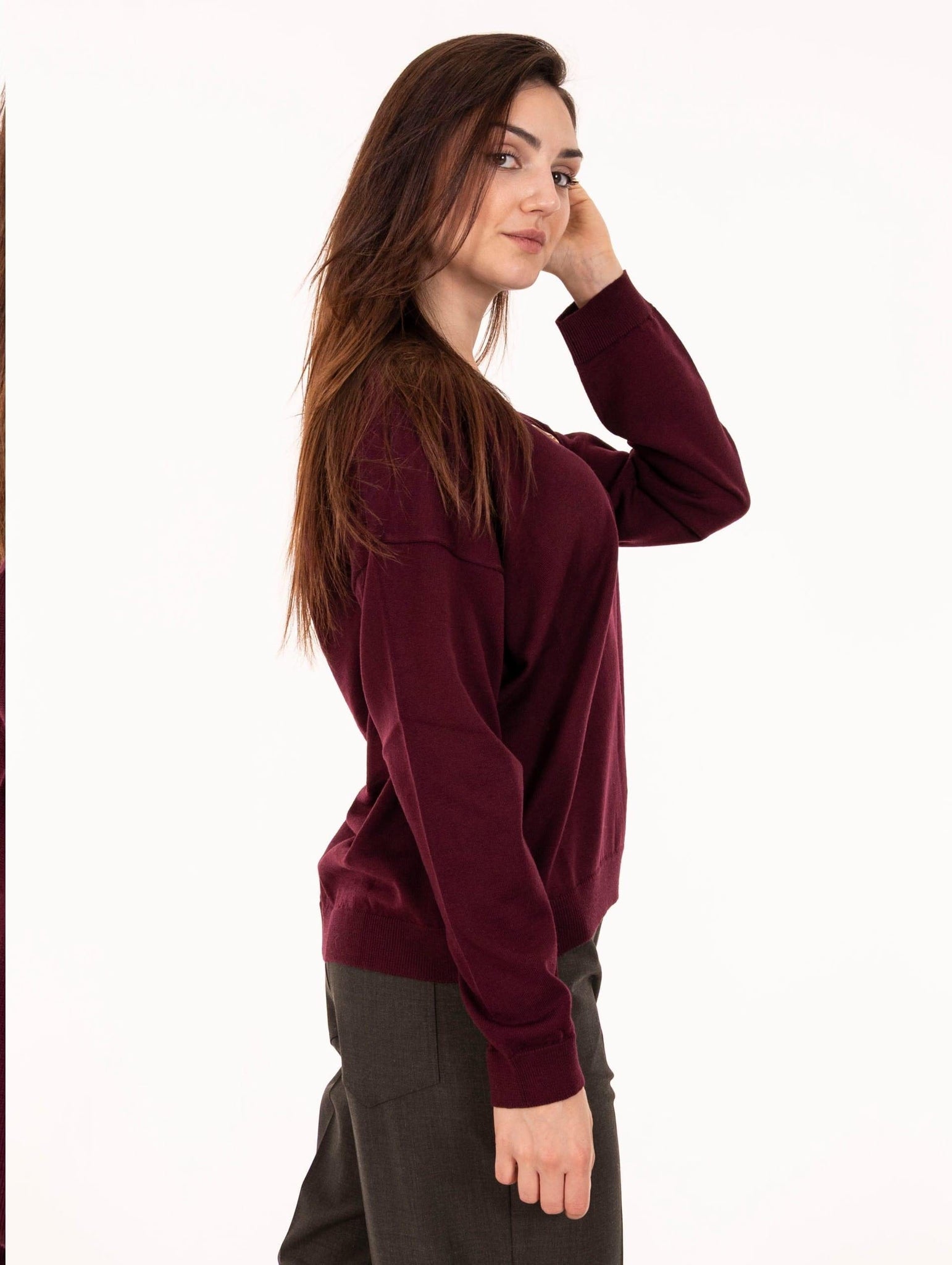 Maglia V Alpha Studio in Pura Lana Bordeaux