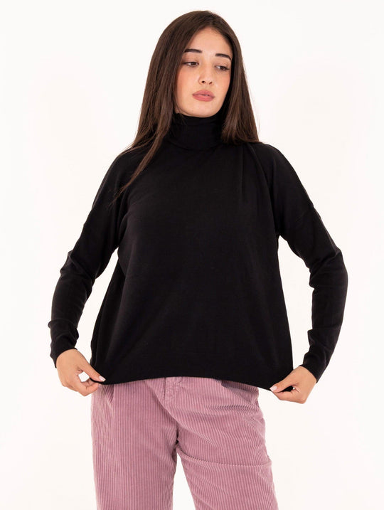 Maxi Maglia Dolcevita White Wise in Lana e Viscosa Nero