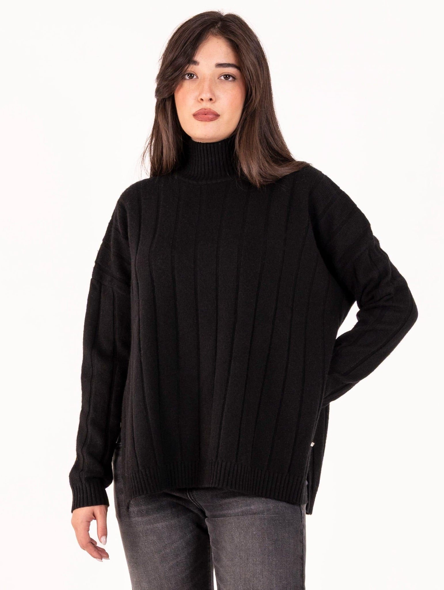 Maxi Pull White Wise in Misto Cachemire Costa Piatta Nero