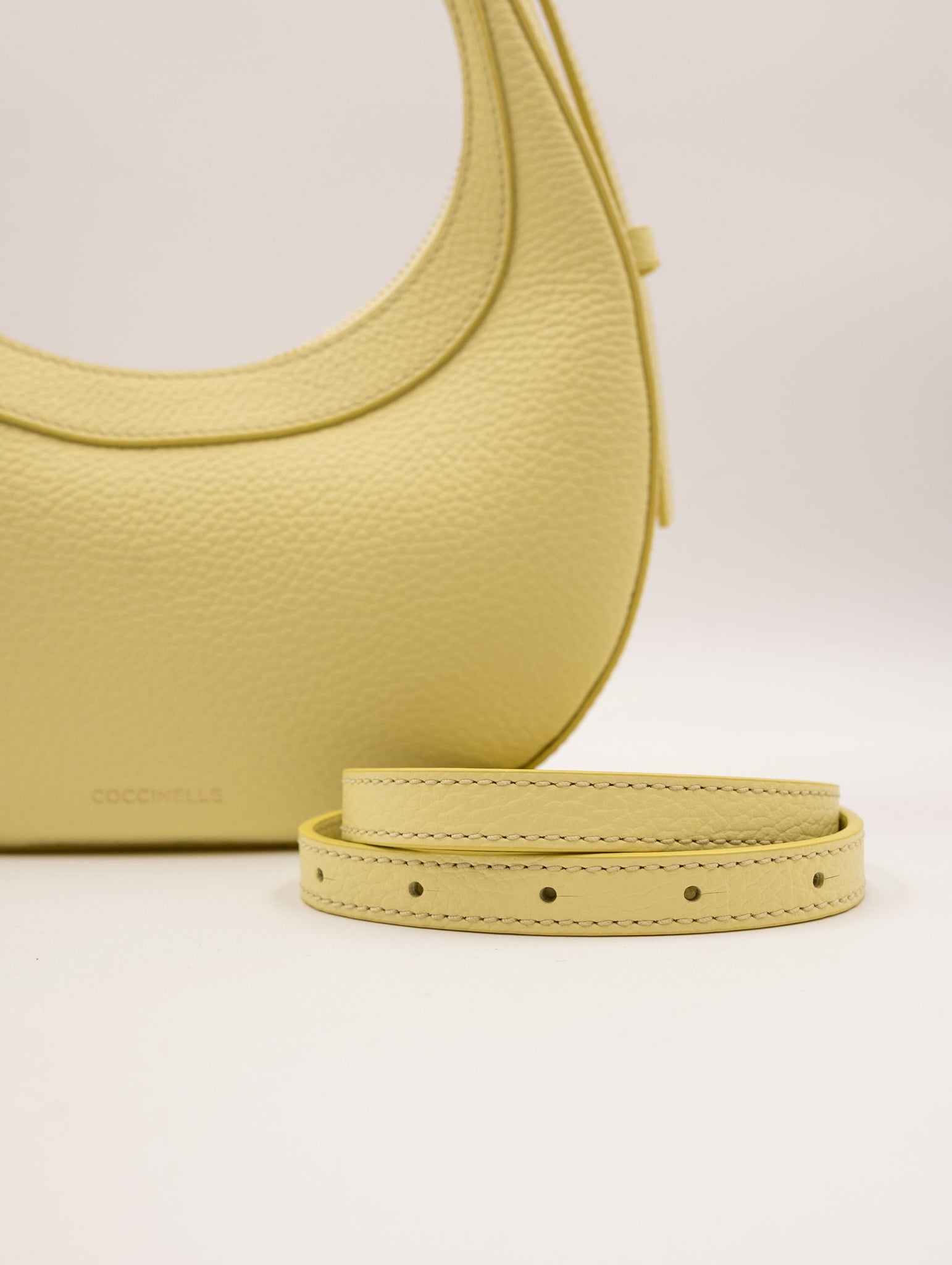 Minibag Coccinelle Whisper in Pelle Martellata Giallo