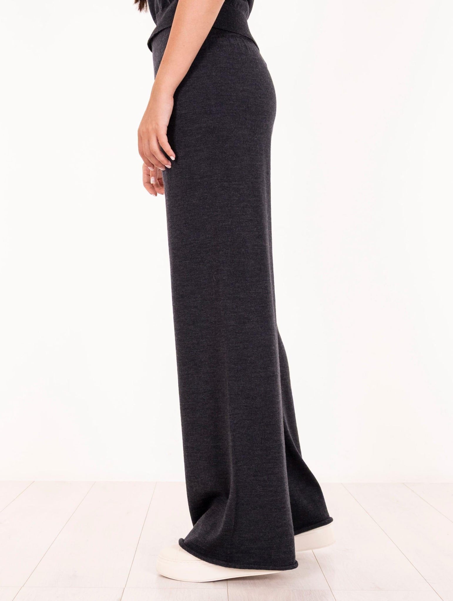 Pantalone Alpha Studio in Pura Lana Antracite