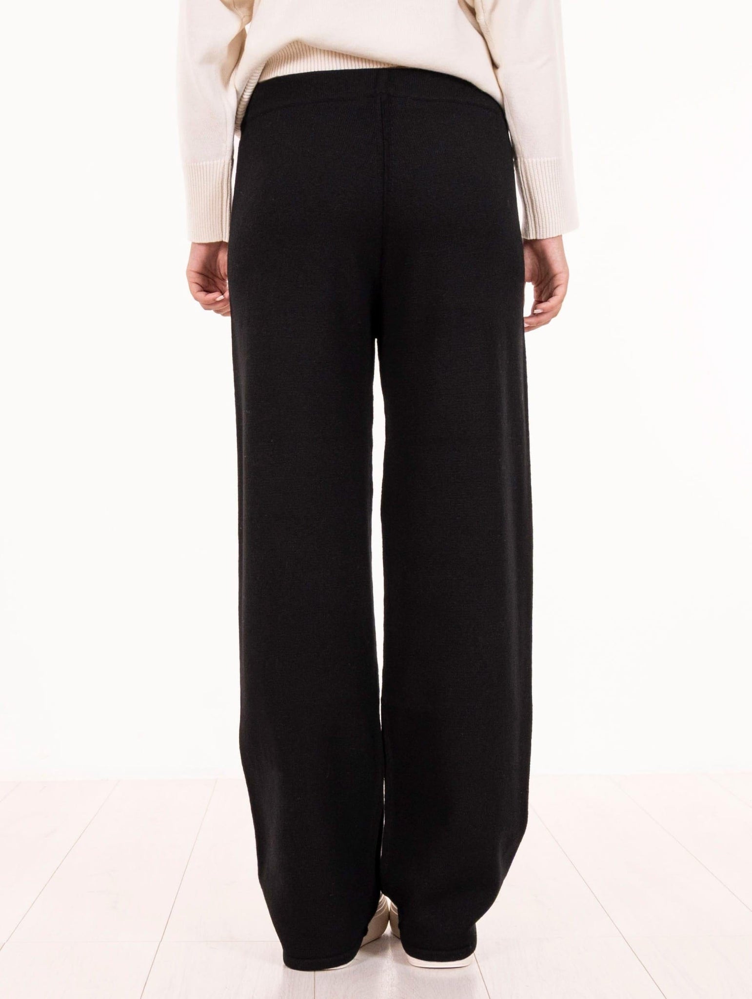 Pantalone Alpha Studio in Pura Lana Geelong Nero