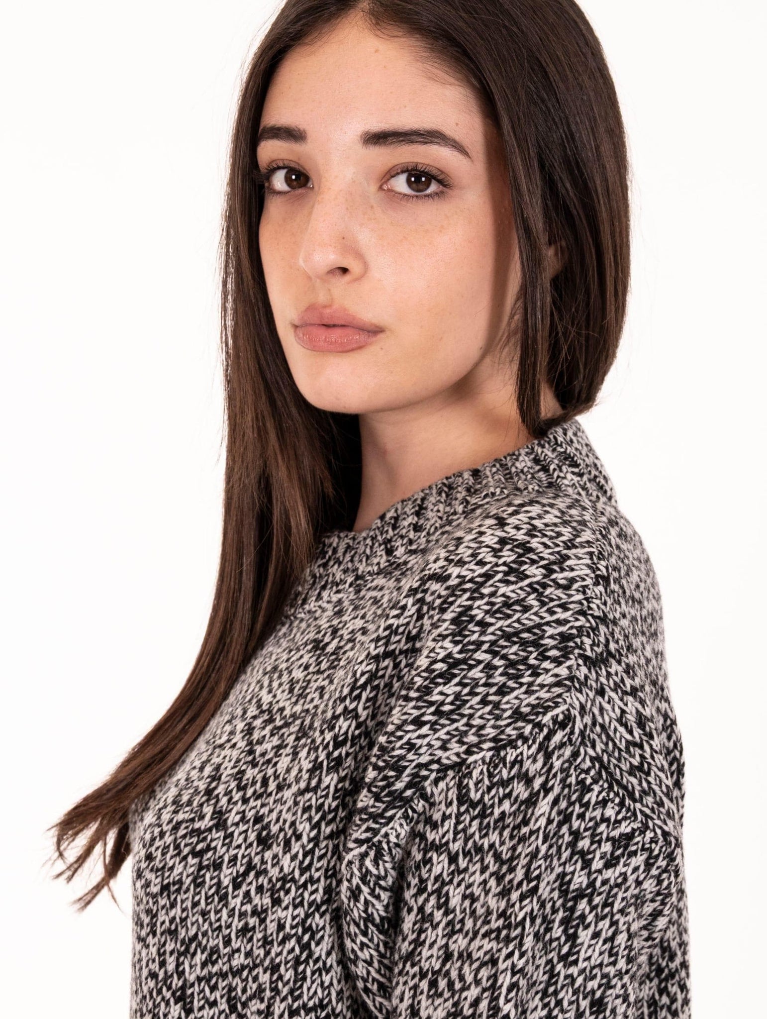 Pull Alpha Studio in Pura Lana Melange Bianco e Nero