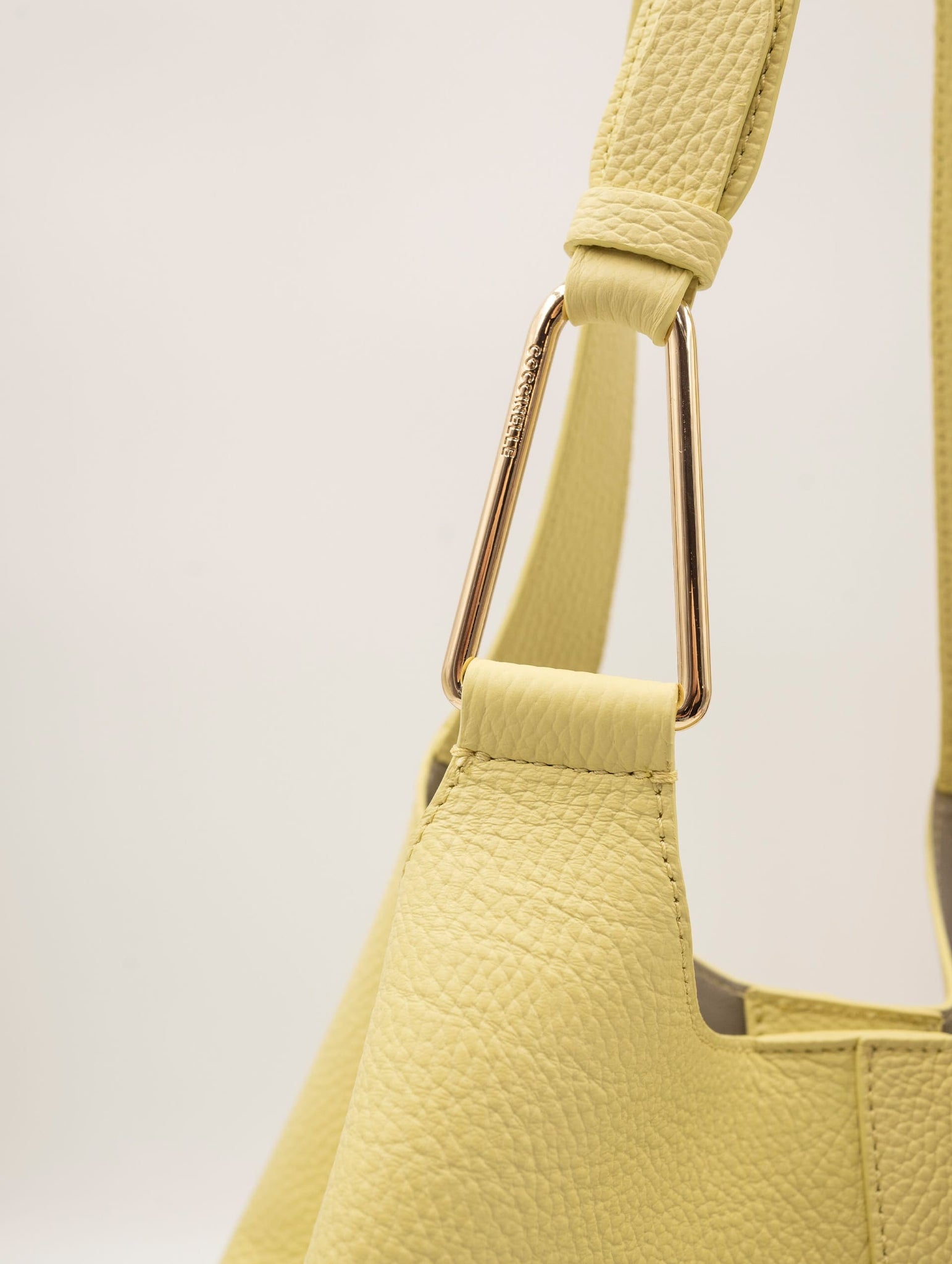 Shopping Bag Coccinelle Brume in Pelle Martellata Giallo