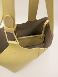 Shopping Bag Coccinelle Brume in Pelle Martellata Giallo