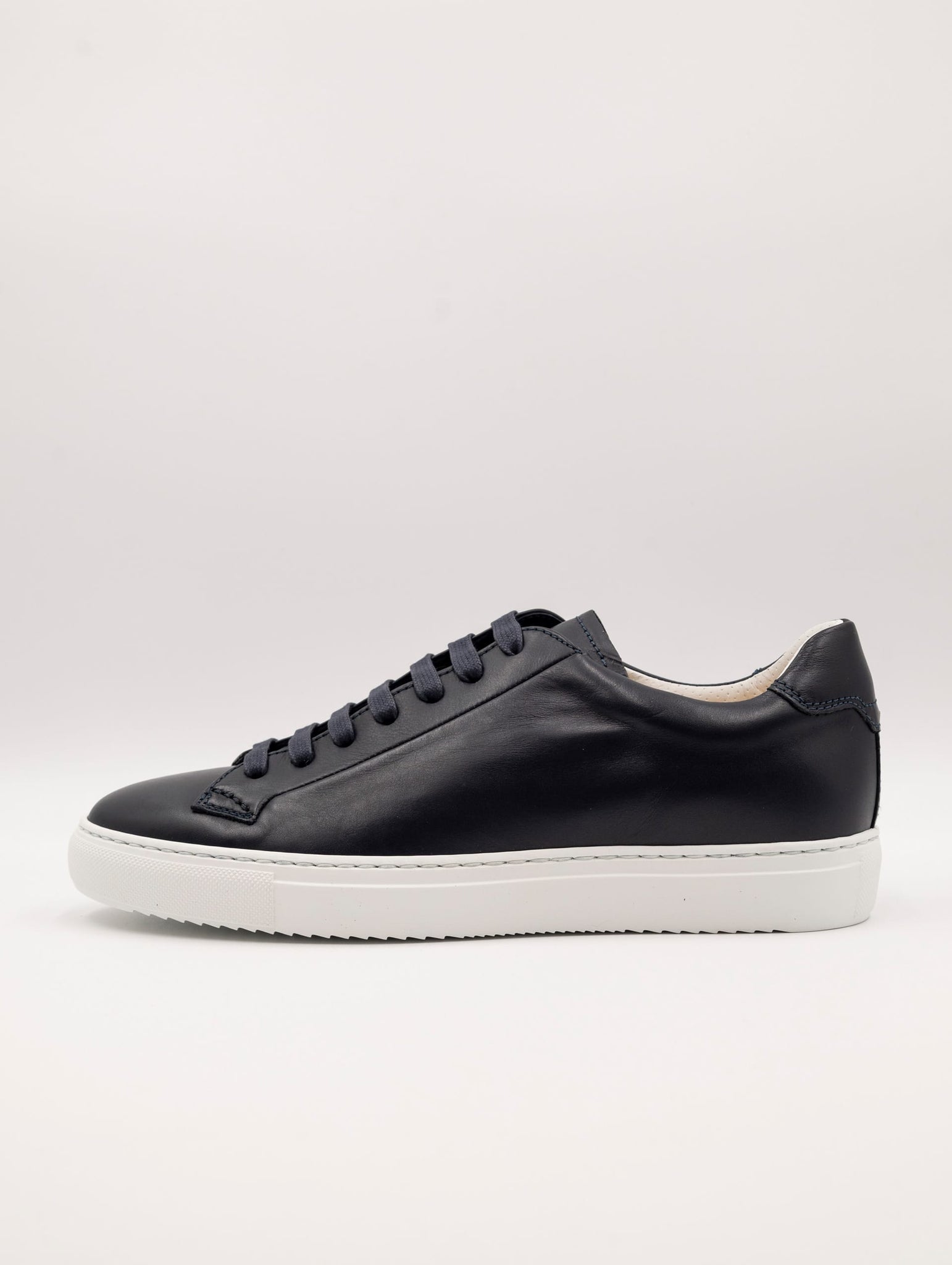 Sneakers Doucal's Chic in Pelle Notte