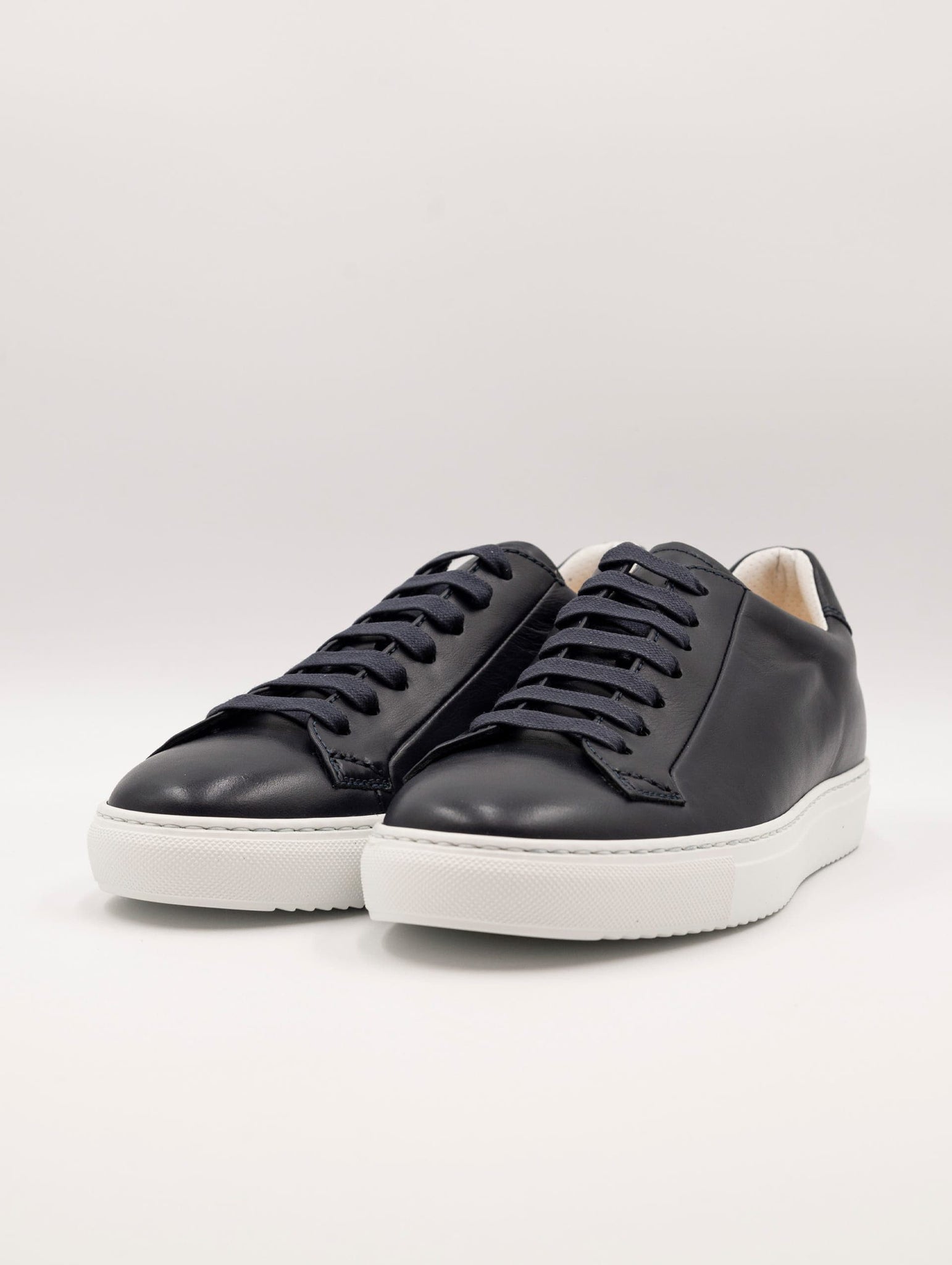 Sneakers Doucal's Chic in Pelle Notte