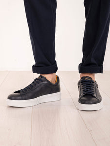 Sneakers Doucal's in Pelle Bottolata Notte