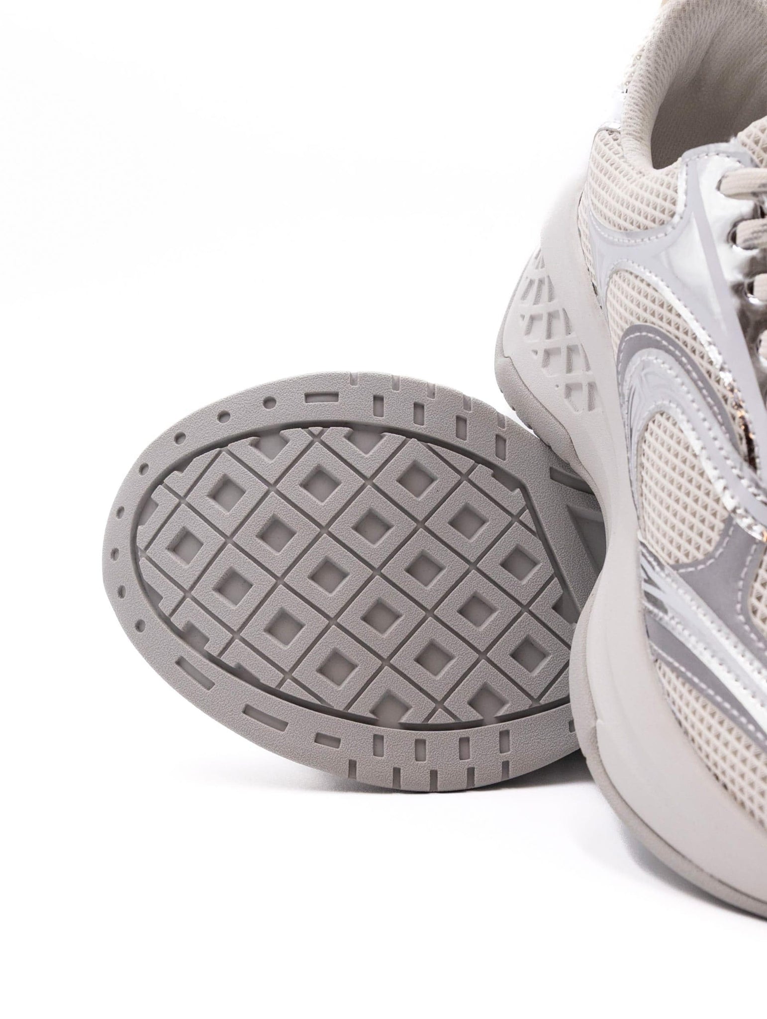 Sneakers Emanuelle Vee Argento e Avorio