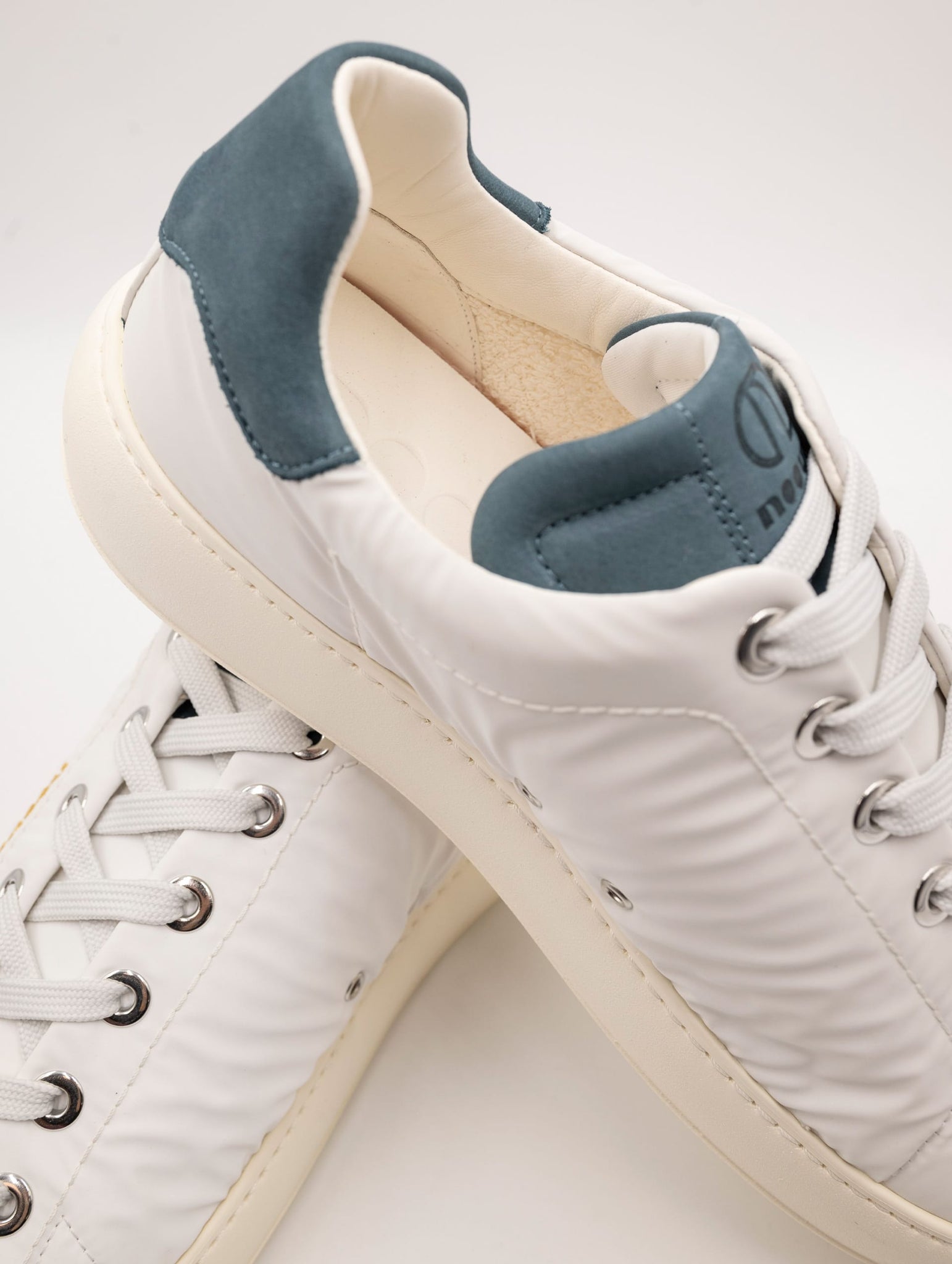 Sneakers Noova Bast in Nylon e Nappa Bianco e Blu