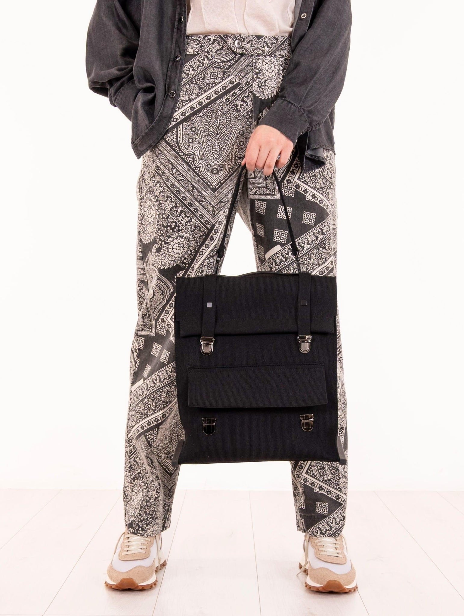 Zaino Cartella Fri-Yay in Tela Tecnica Nero