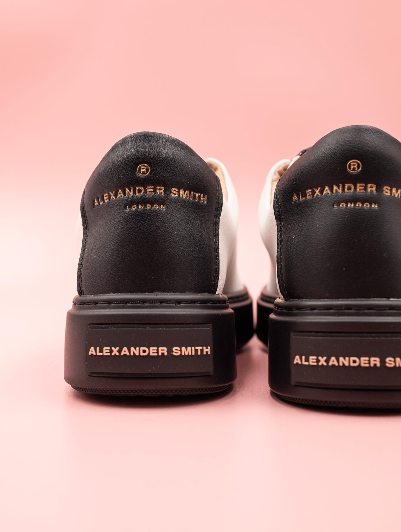 Sneakers Alexander Smith London Woman in Pelle Bianco e Nero