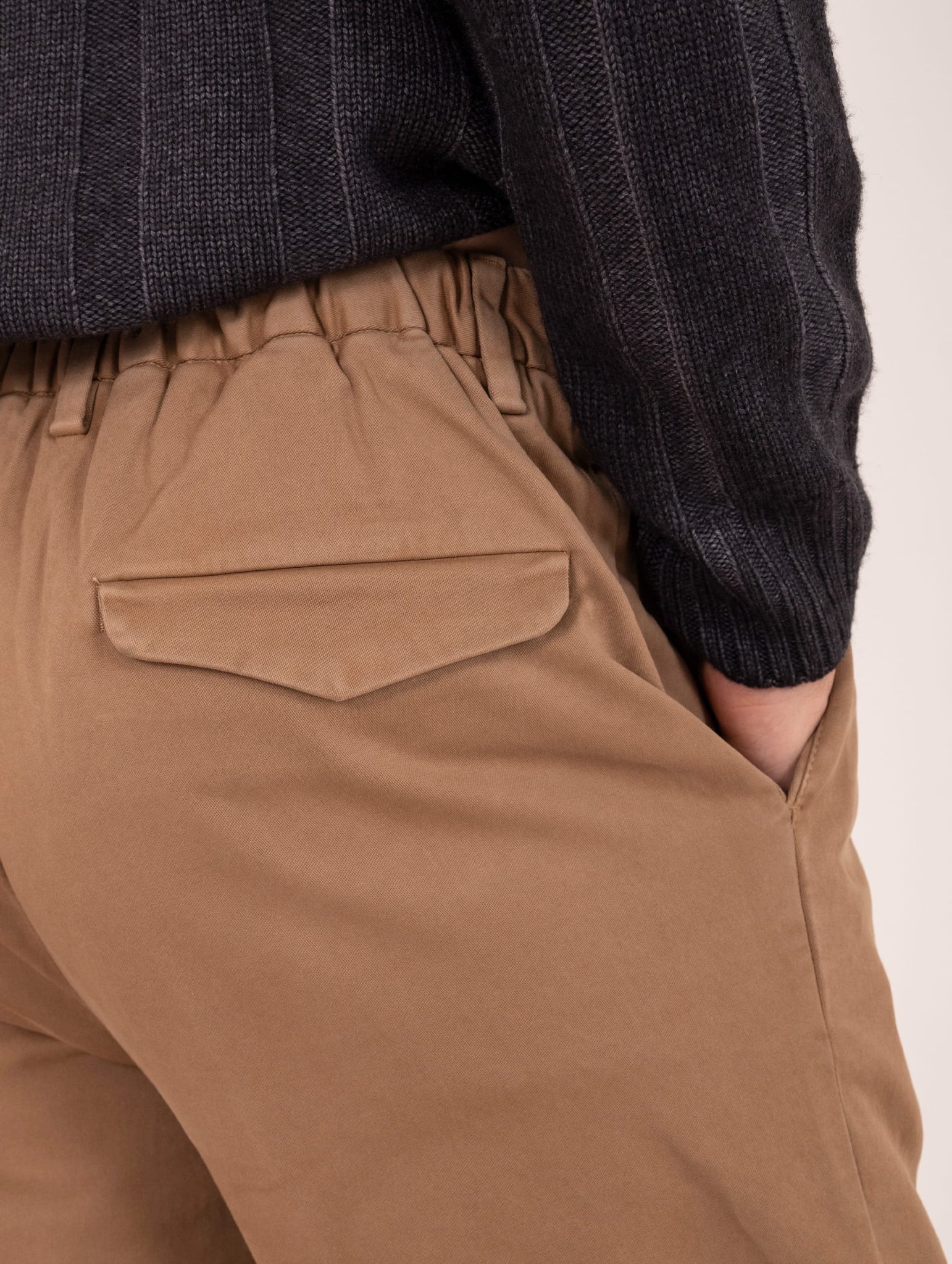 Pantalone Chino Devore in Raso di Cotone Superpima Nocciola