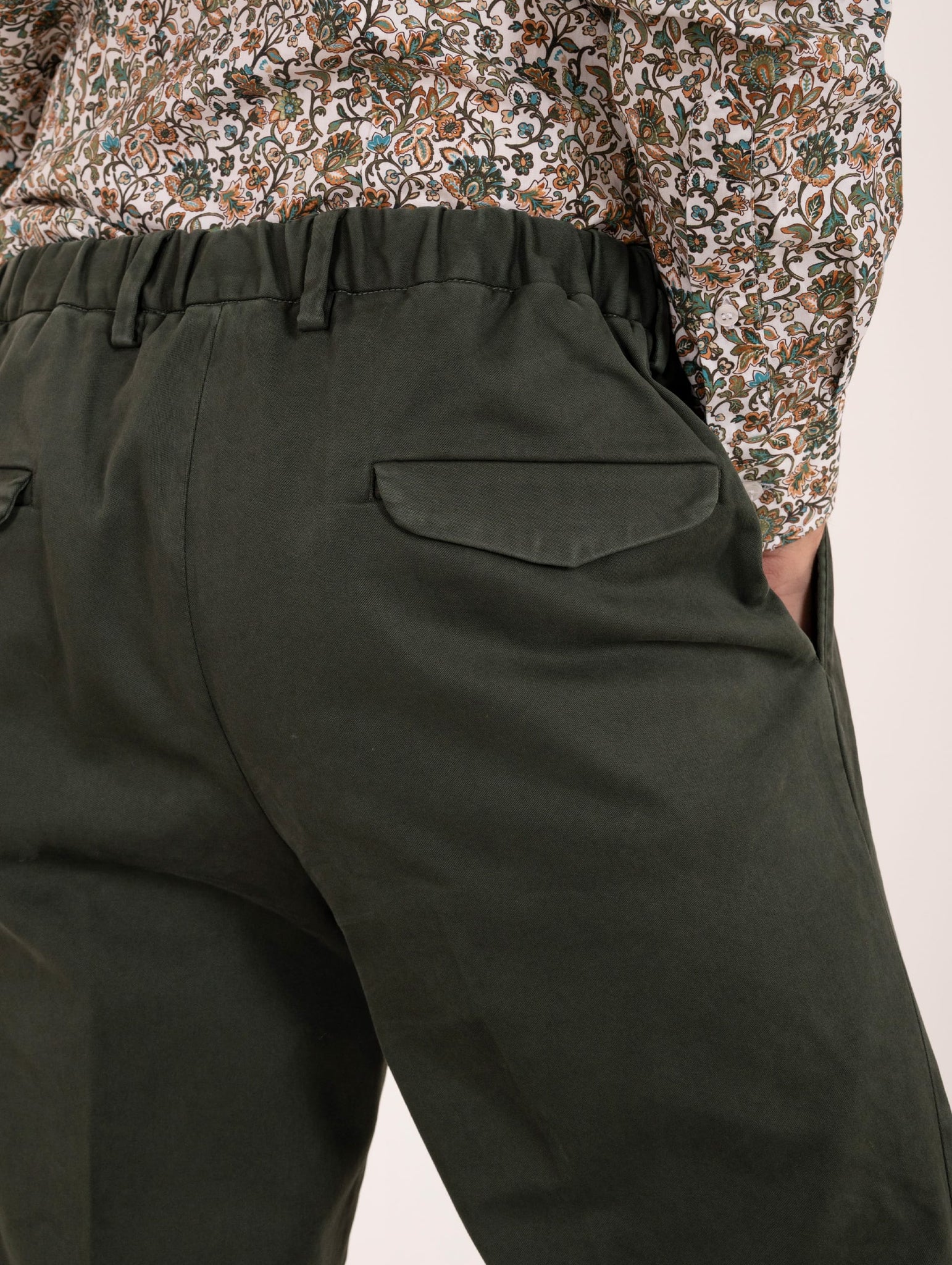 Pantalone Chino Devore in Raso di Cotone Superpima Verde
