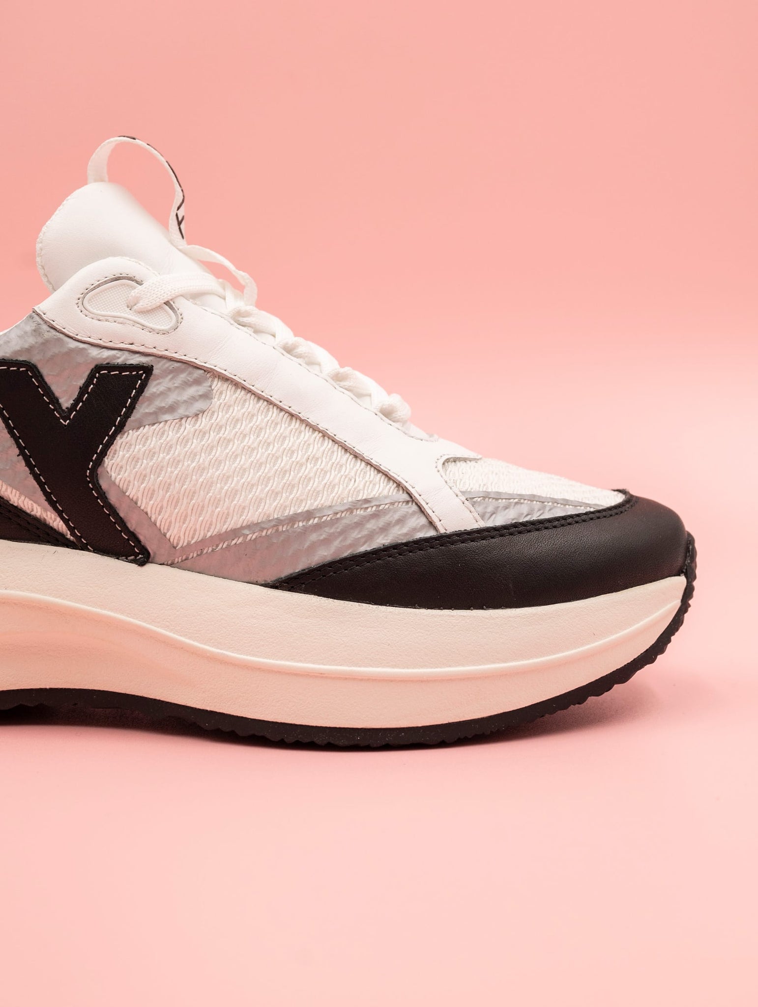 Sneakers Y-Say Yuma in Tessuto Tecnico e Pelle Bianco e Nero