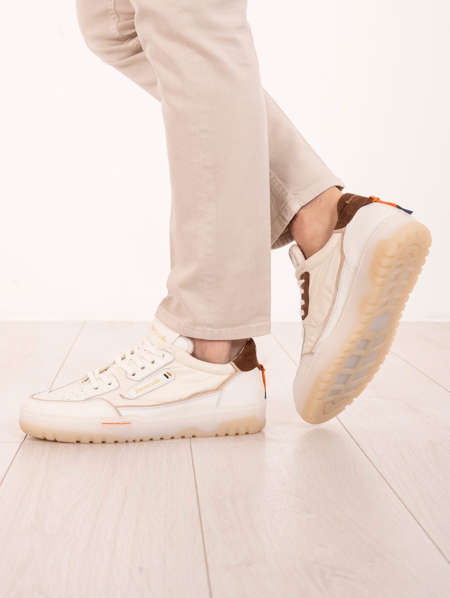 Sneakers Barracuda Earving in Vitello e Suede Naturale