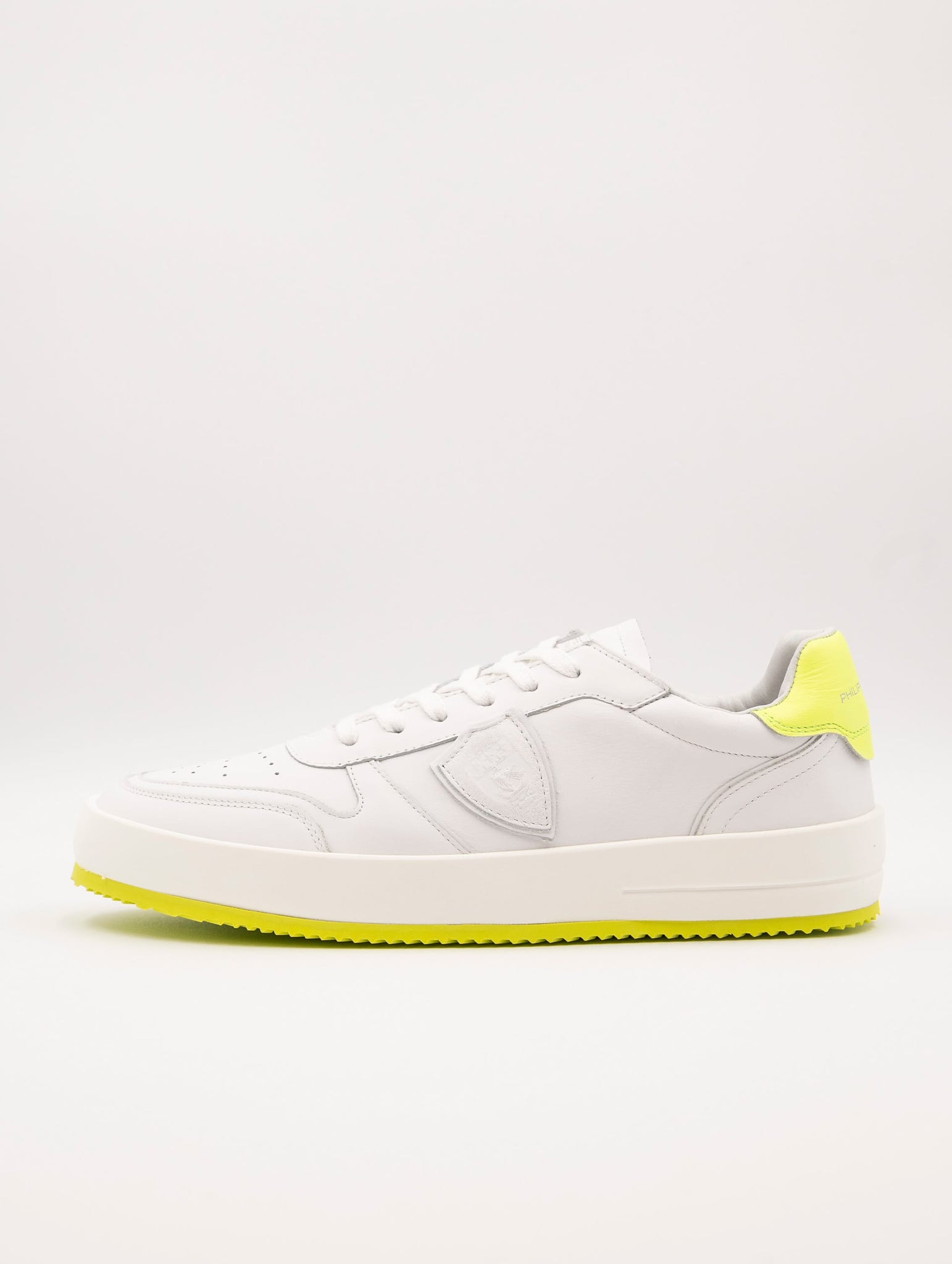 Sneakers Philippe Model Nice in Pelle Bianca e Giallo Fluo