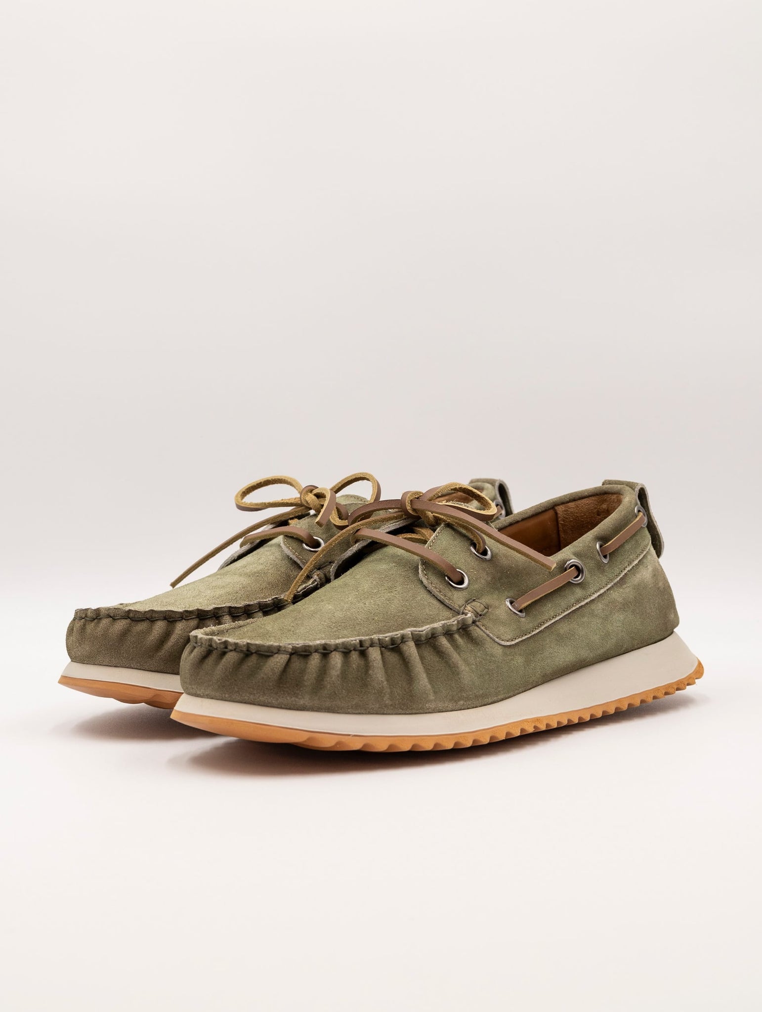 Mocassino a Barca Hull Voile Blanche in Suede Delavè Militare