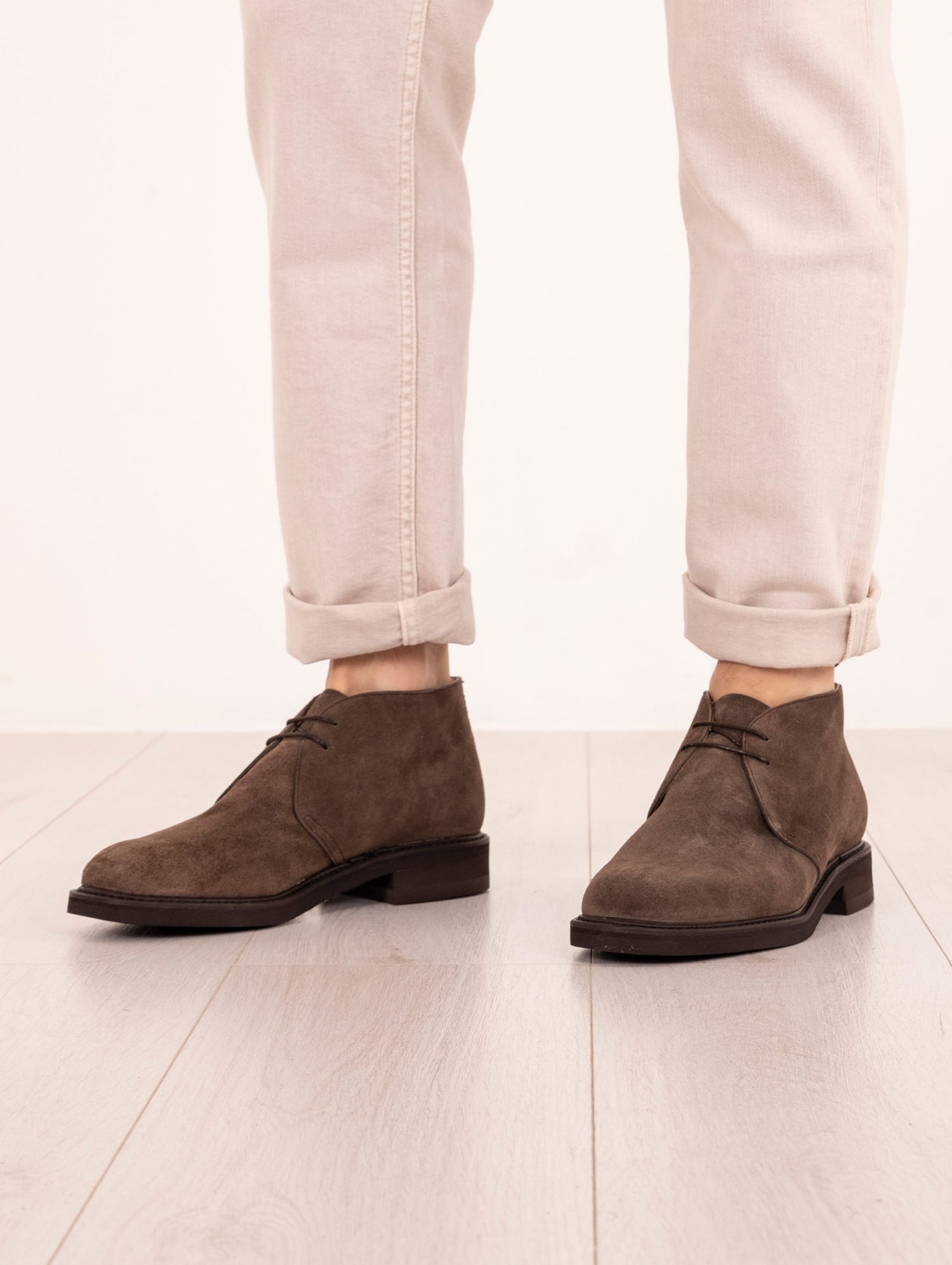 Ankle Boots Berwick 1707 in Suede Tortora