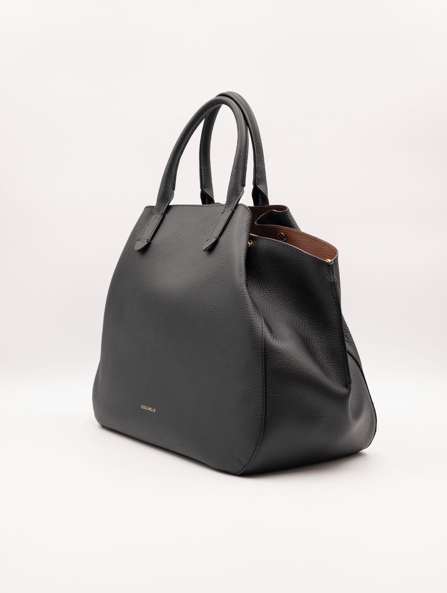 Borsa Coccinelle Soft Wear in Pelle Martellata Double Nero e Caramello