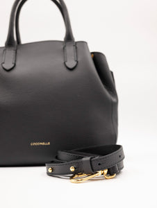 Borsa Coccinelle Soft Wear in Pelle Martellata Double Nero e Caramello