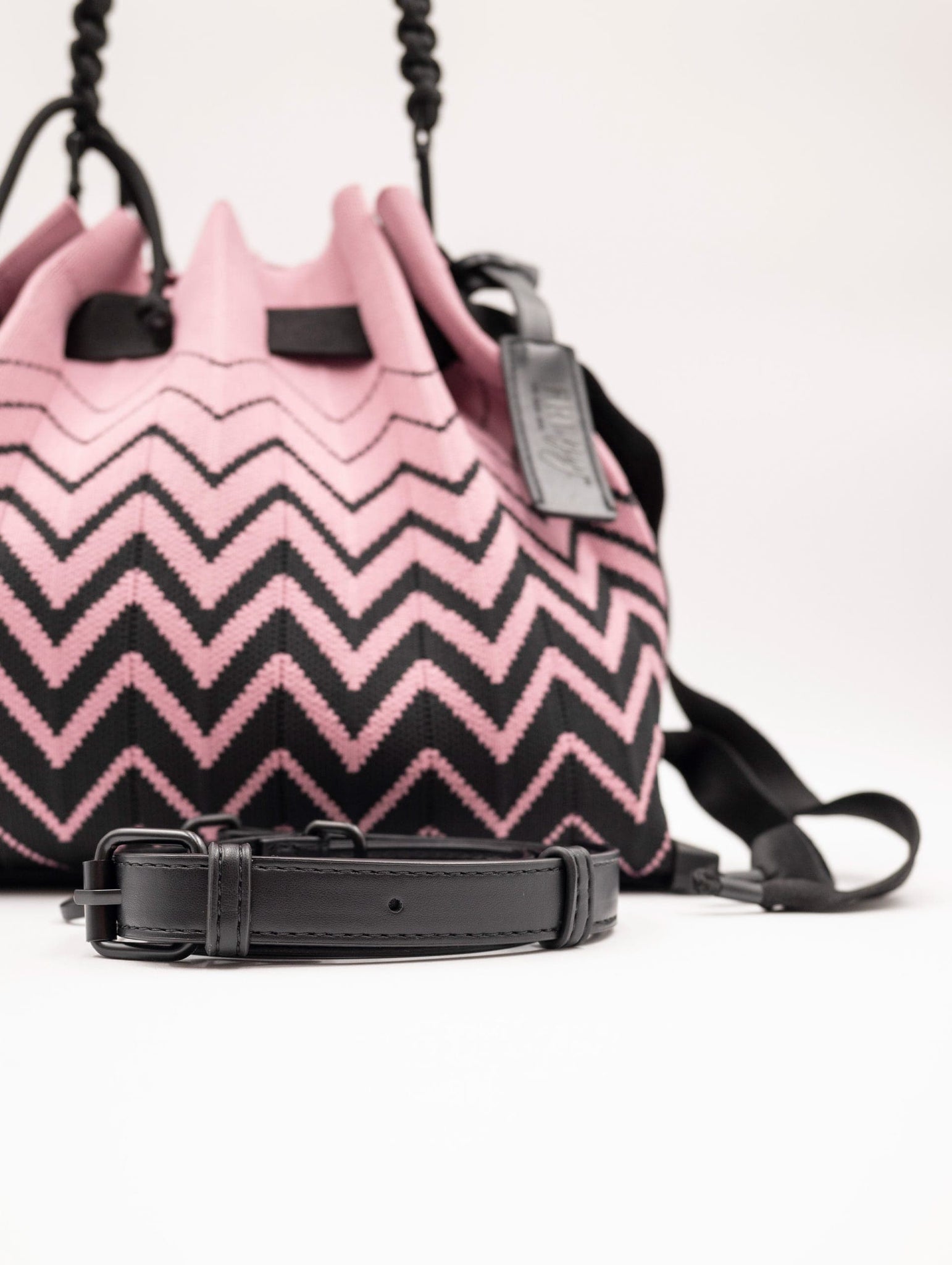 Borsa Fri-Yay Sara in Maglia Jaquard Rosa e Nero