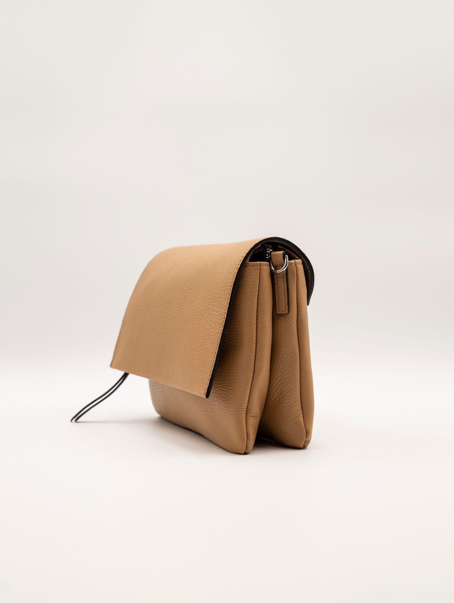 Borsa Three Gianni Chiarini in Pelle Martellata Naturale