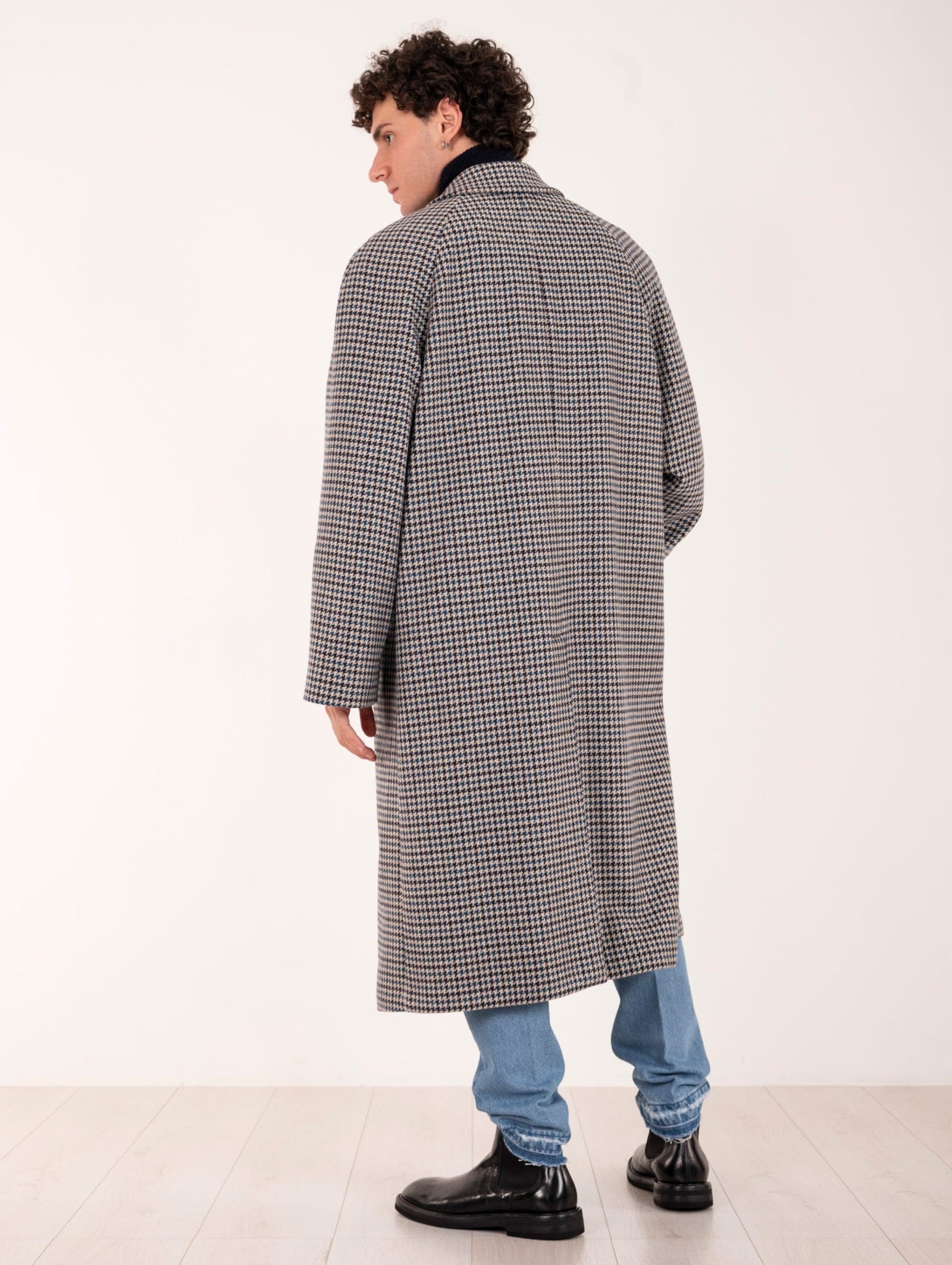 Cappotto Doppiopetto Lardini in Lana e Cashmere Pied de Poule