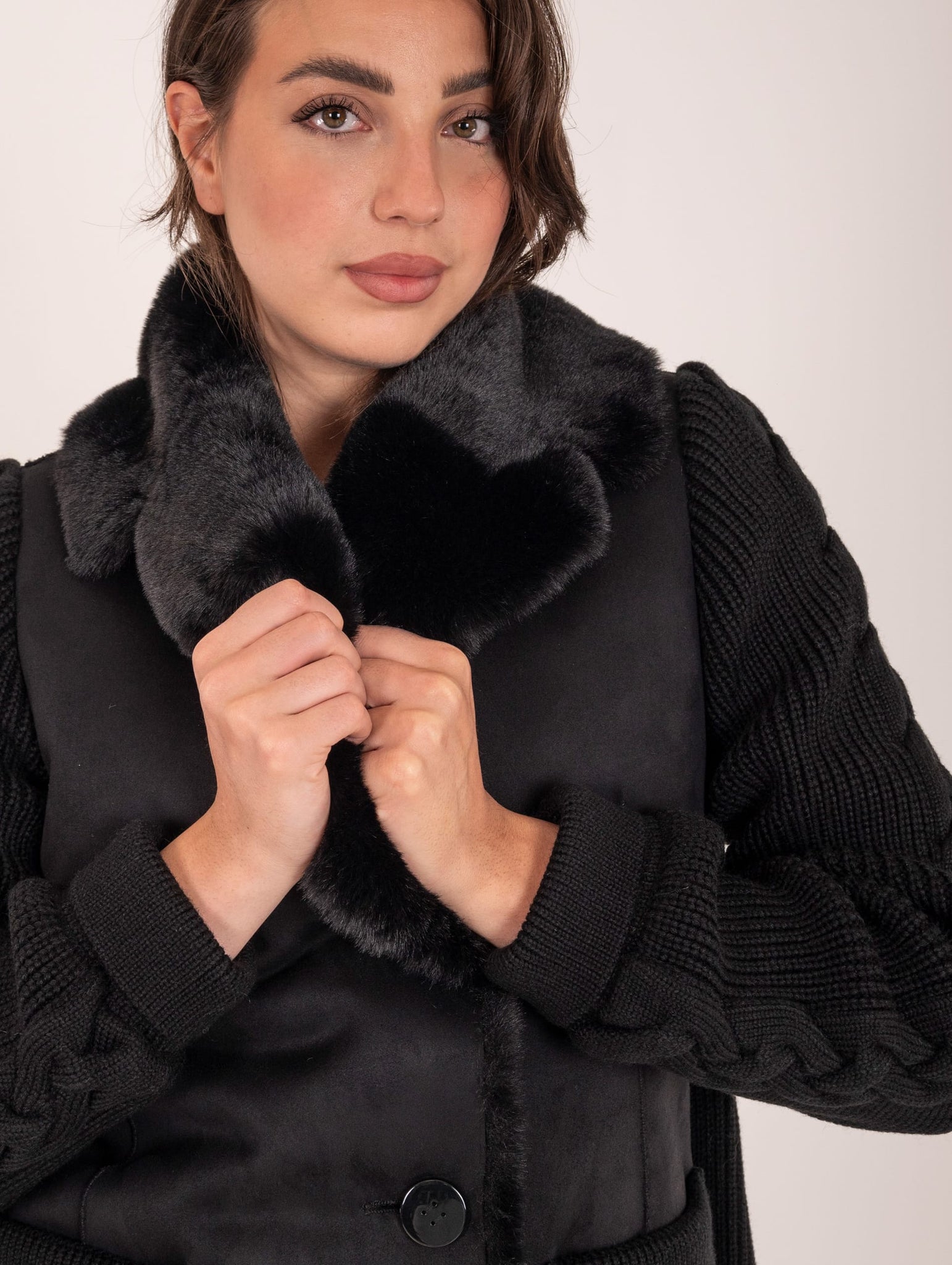 Cappotto Violanti in Eco Montone e Maglia Nero