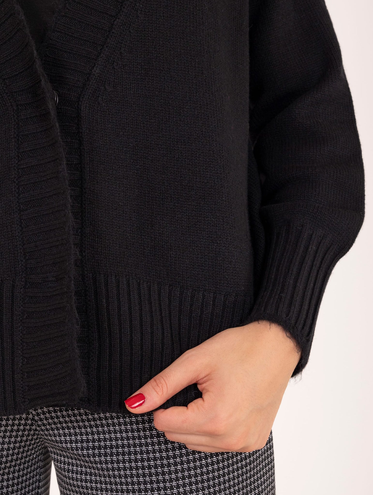 Cardigan Anneclaire il Lana e Cashmere Nero