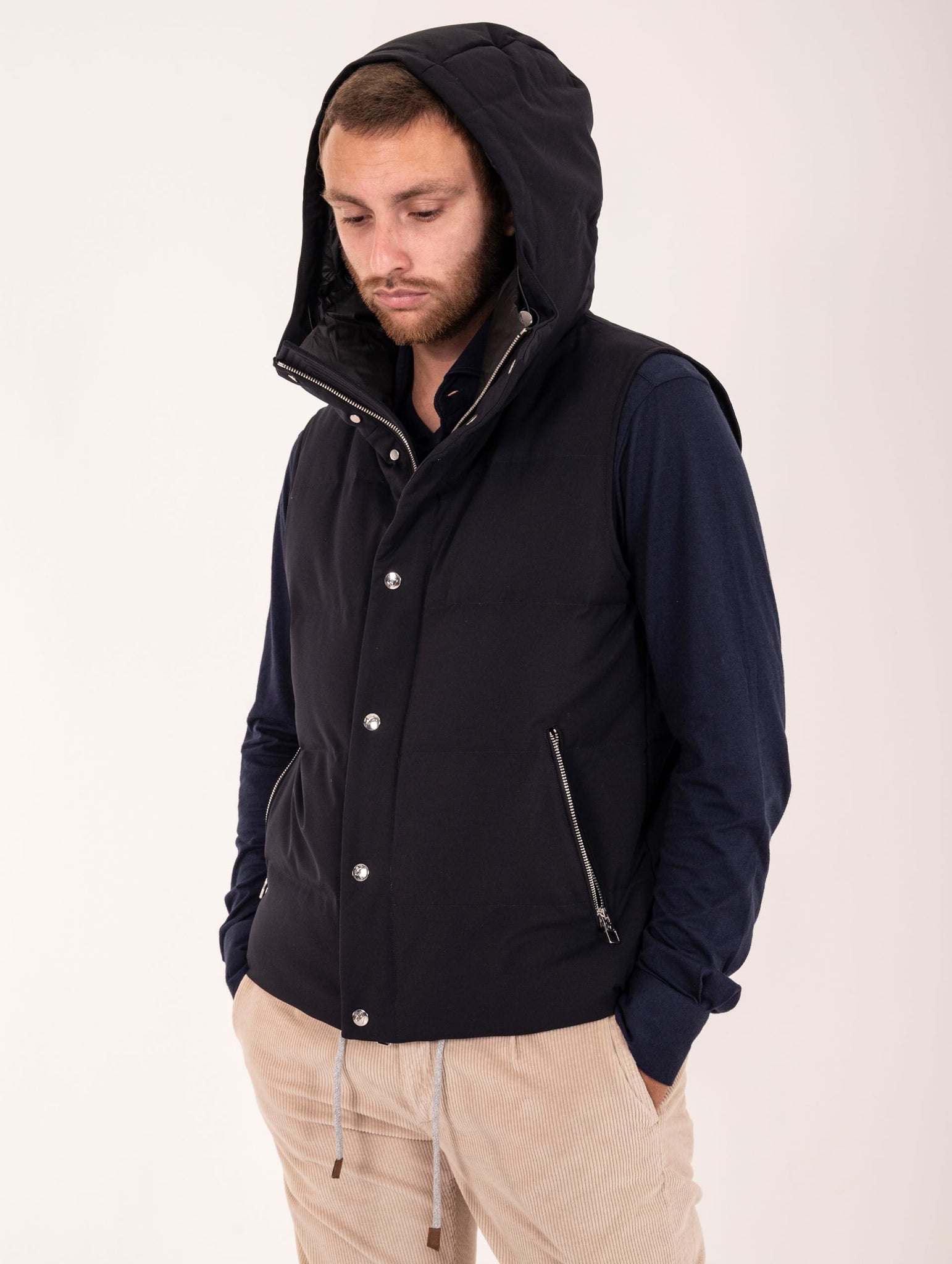 Gilet Montecore con Cappuccio in Tessuto Tecnico Nero