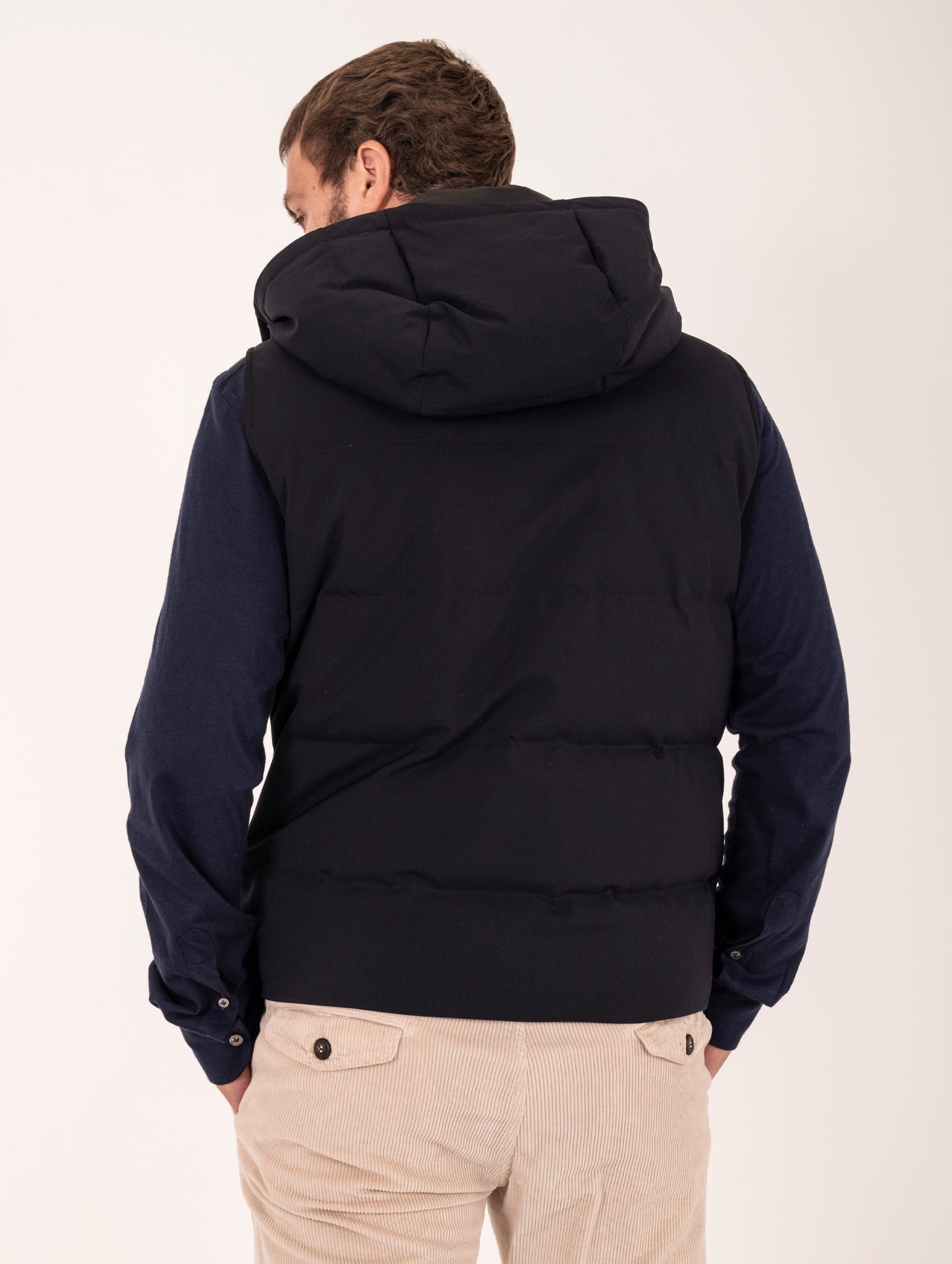 Gilet Montecore con Cappuccio in Tessuto Tecnico Nero